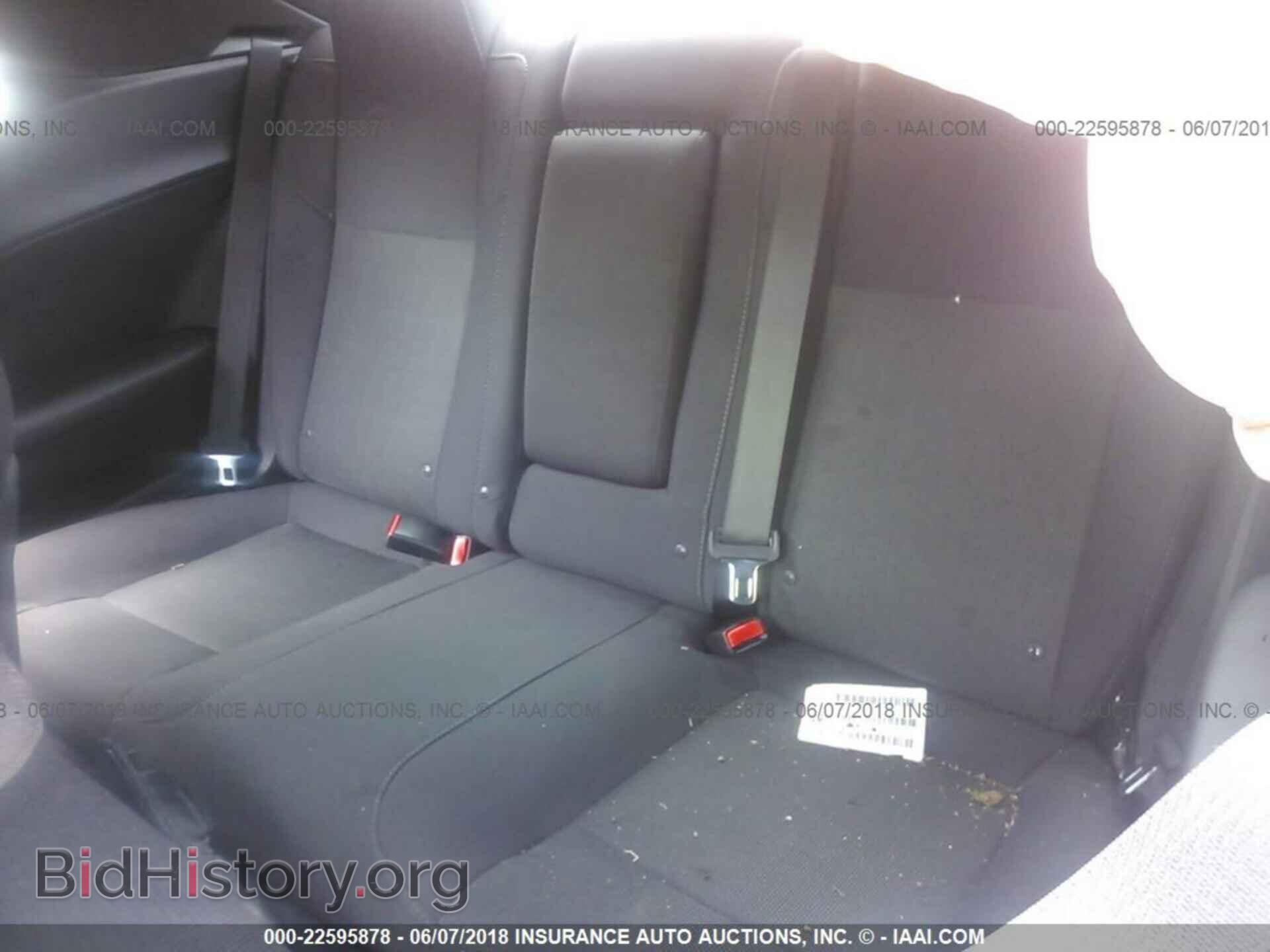2016 Dodge Challenger - VIN: 2C3CDZFJ4GH315819 - Photo 8