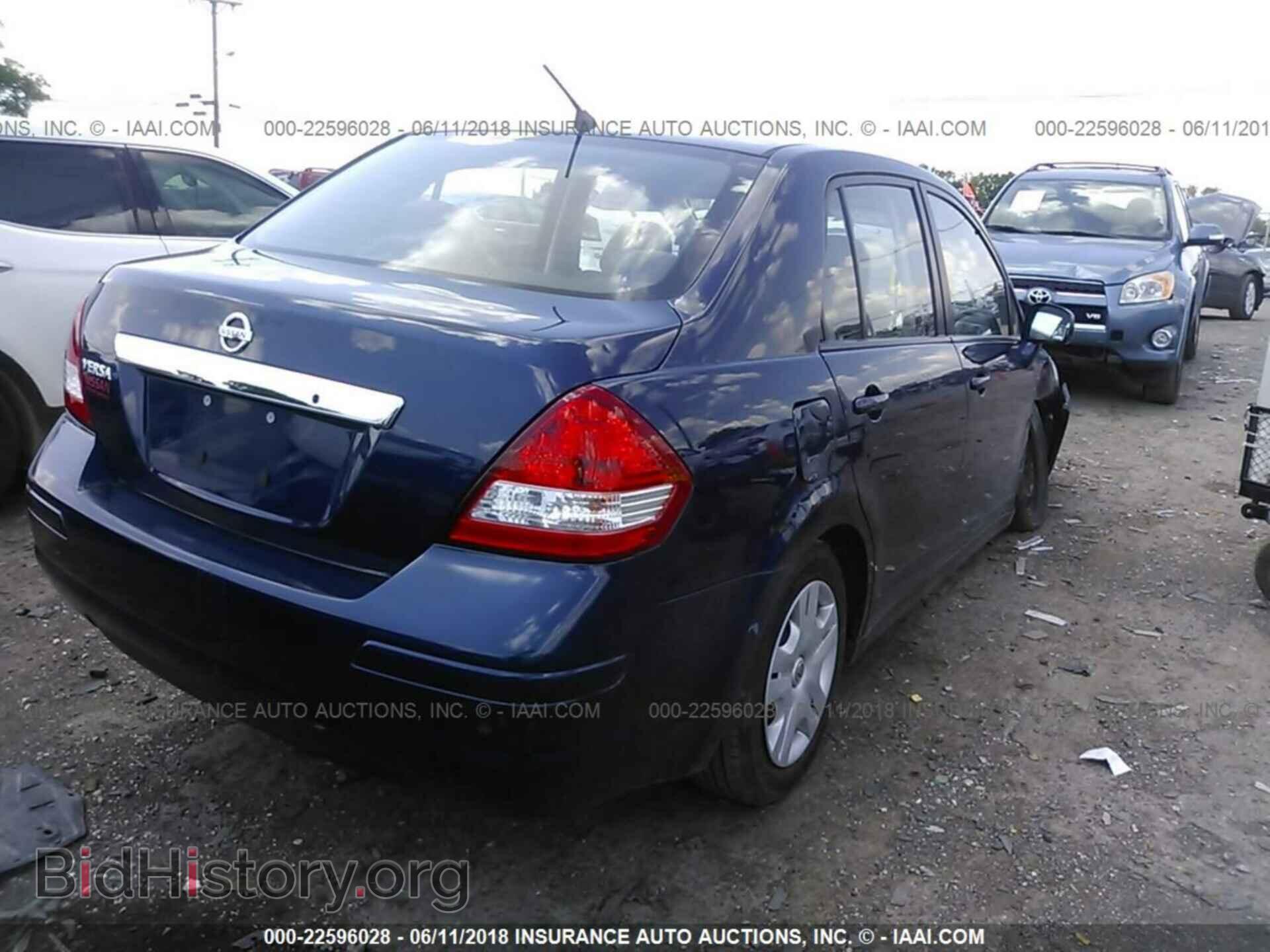 2011 Nissan Versa - VIN: 3N1BC1AP0BL435420 - Photo 4