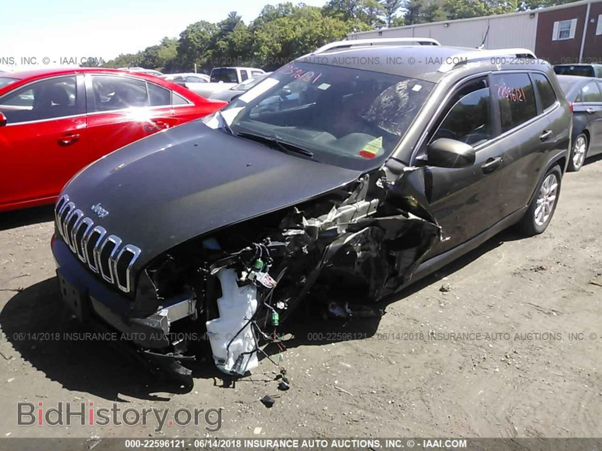 2014 Jeep Cherokee - VIN: 1C4PJMCS1EW197751 - Photo 2