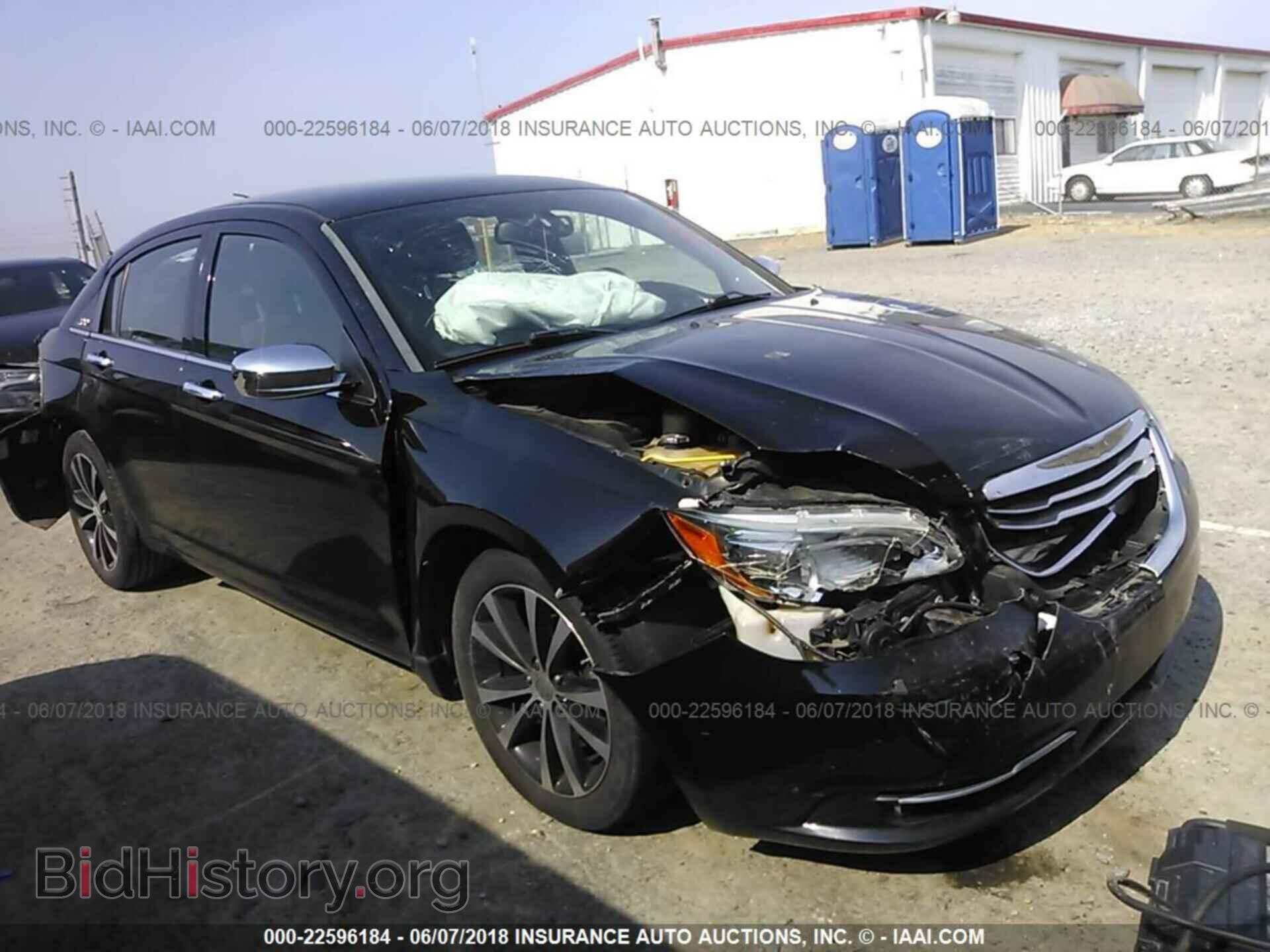 Photo 1C3CCBCG7DN577369 - Chrysler 200 2013