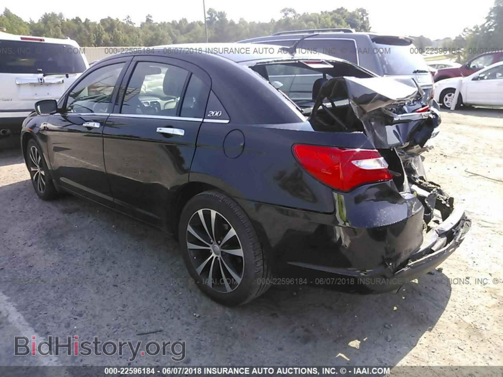 2013 Chrysler 200 - VIN: 1C3CCBCG7DN577369 - Photo 3