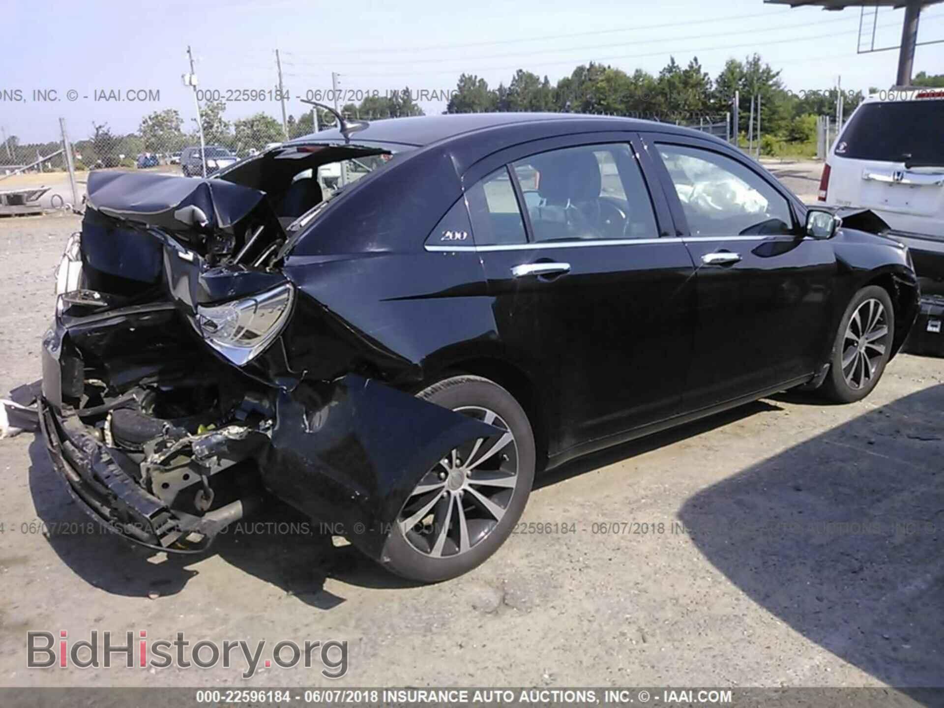 2013 Chrysler 200 - VIN: 1C3CCBCG7DN577369 - Photo 4