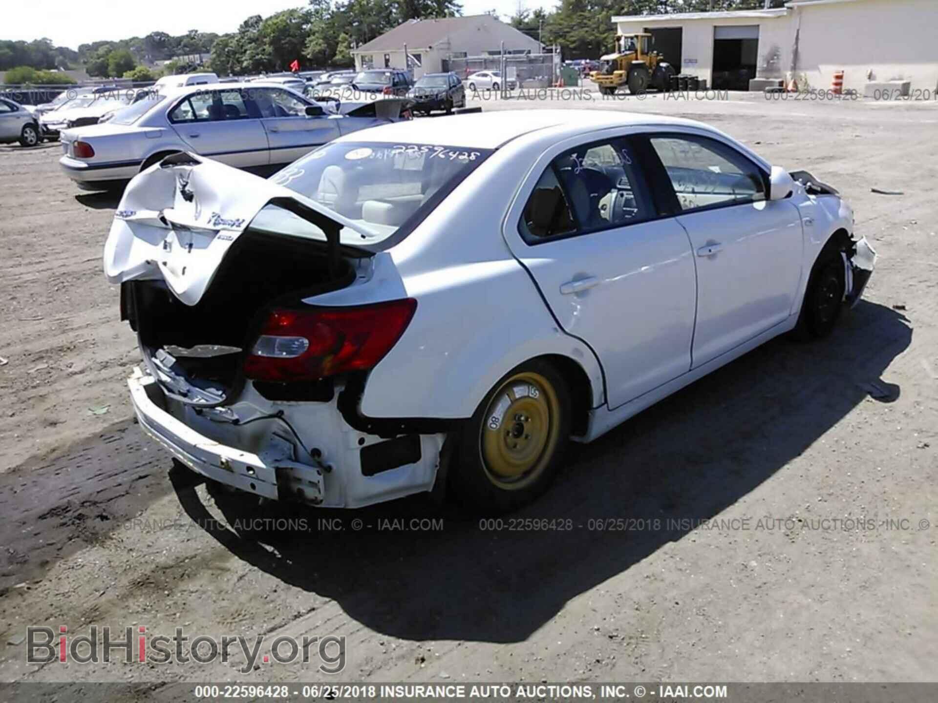 2012 Suzuki Kizashi - VIN: JS2RF9A34C6101231 - Photo 4