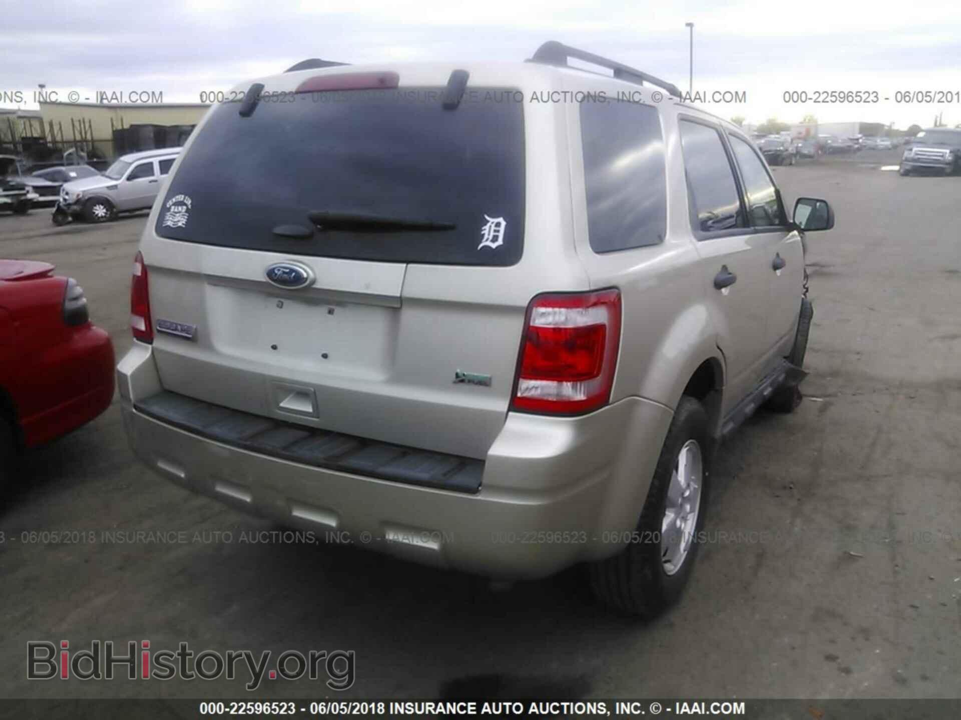 2012 Ford Escape - VIN: 1FMCU0DG2CKA08520 - Фото 4