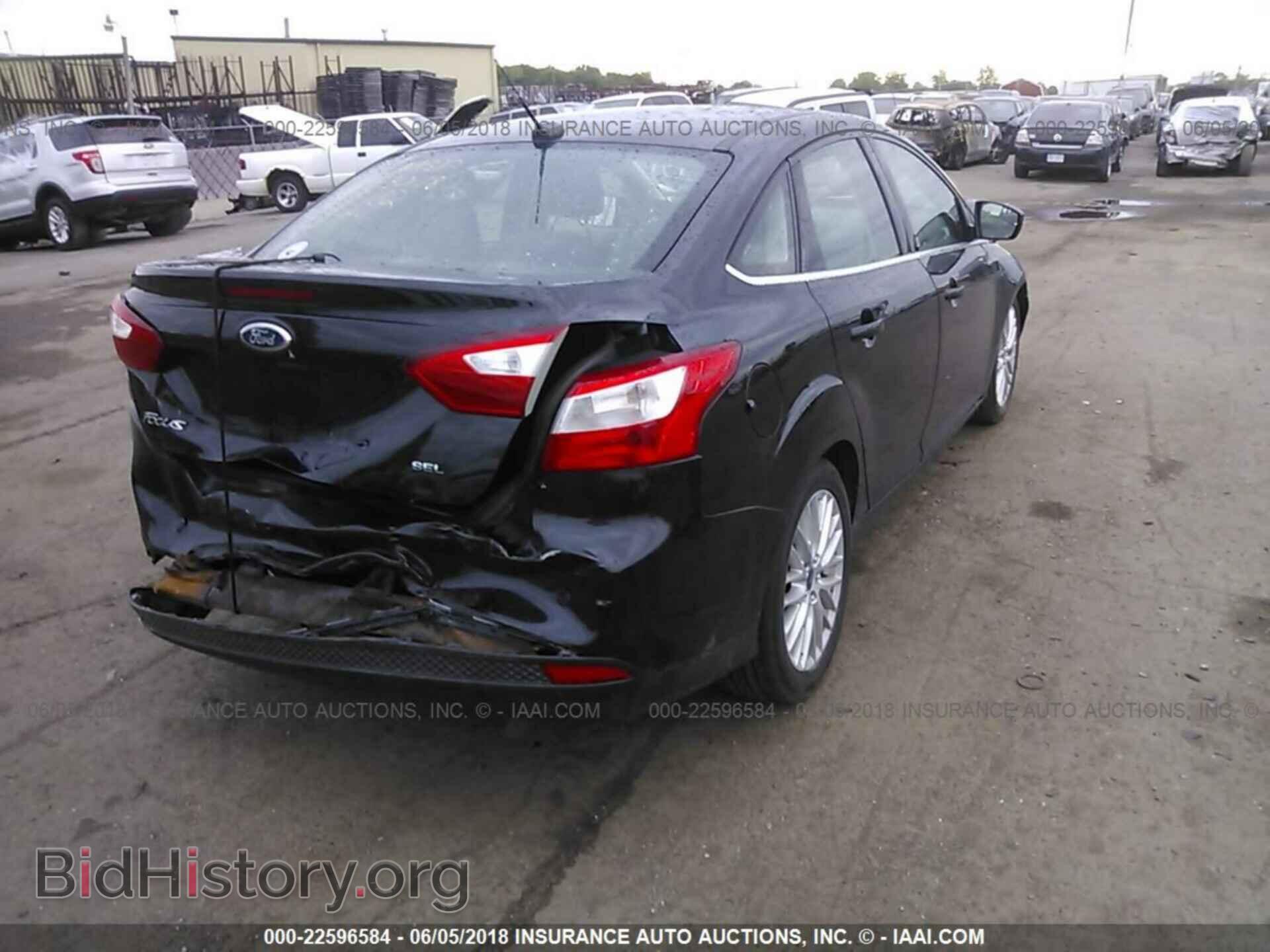 2012 Ford Focus - VIN: 1FAHP3H20CL145182 - Photo 4