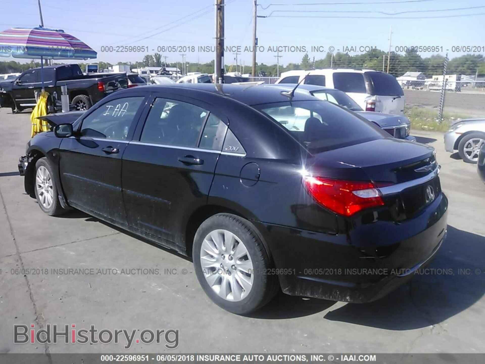 2012 Chrysler 200 - VIN: 1C3CCBABXCN191759 - Photo 3