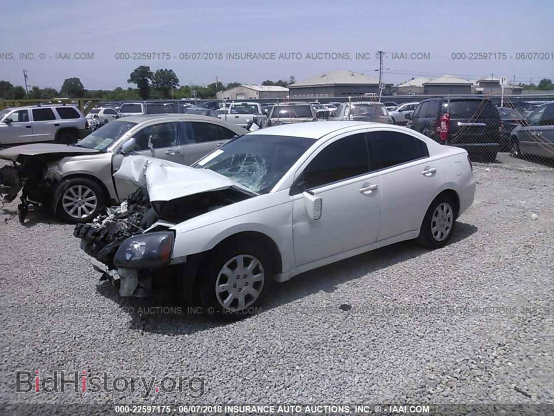 2011 Mitsubishi Galant - VIN: 4A32B3FF2BE028742 - Фото 2