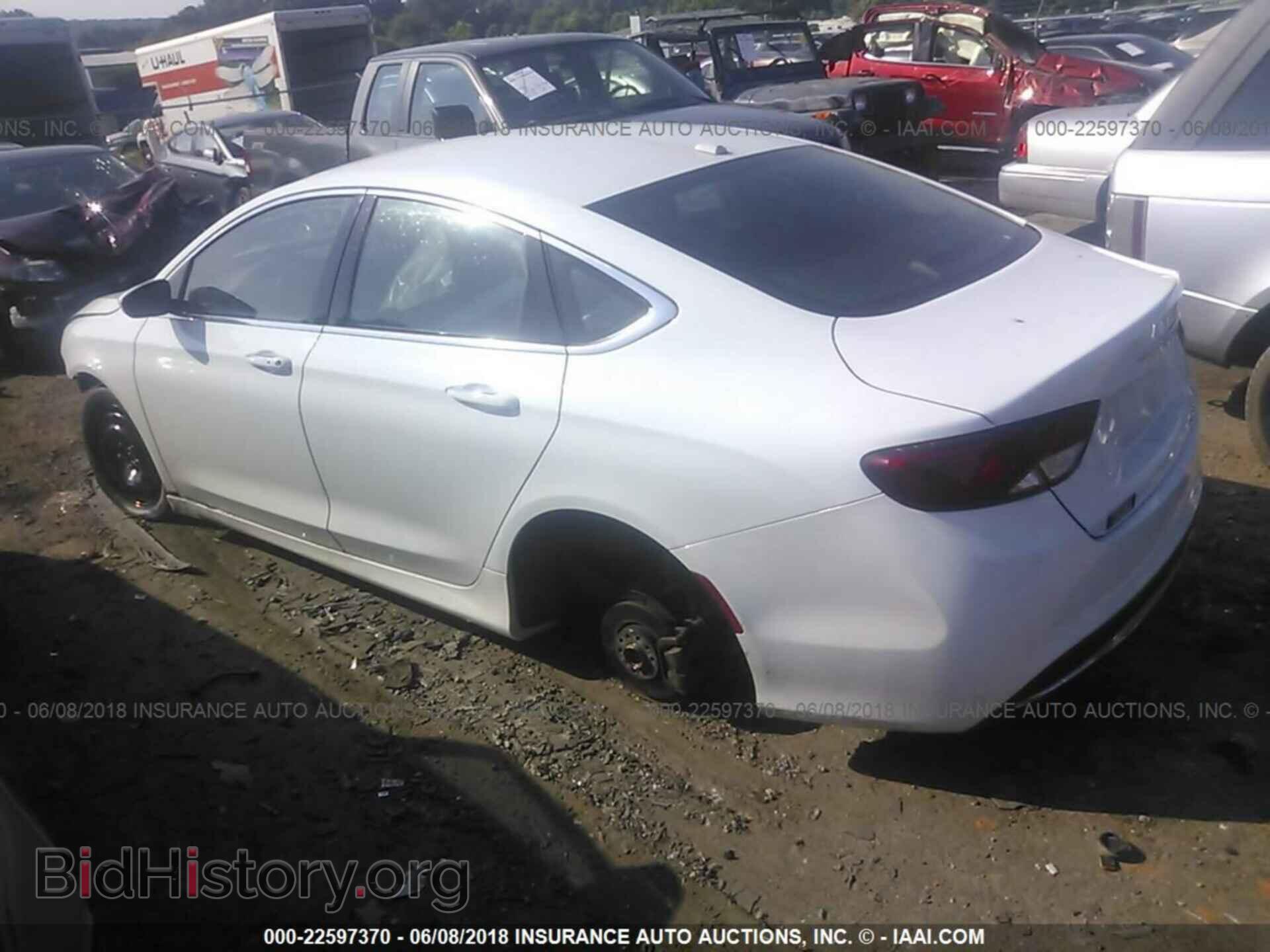 2015 Chrysler 200 - VIN: 1C3CCCCB8FN545172 - Фото 3