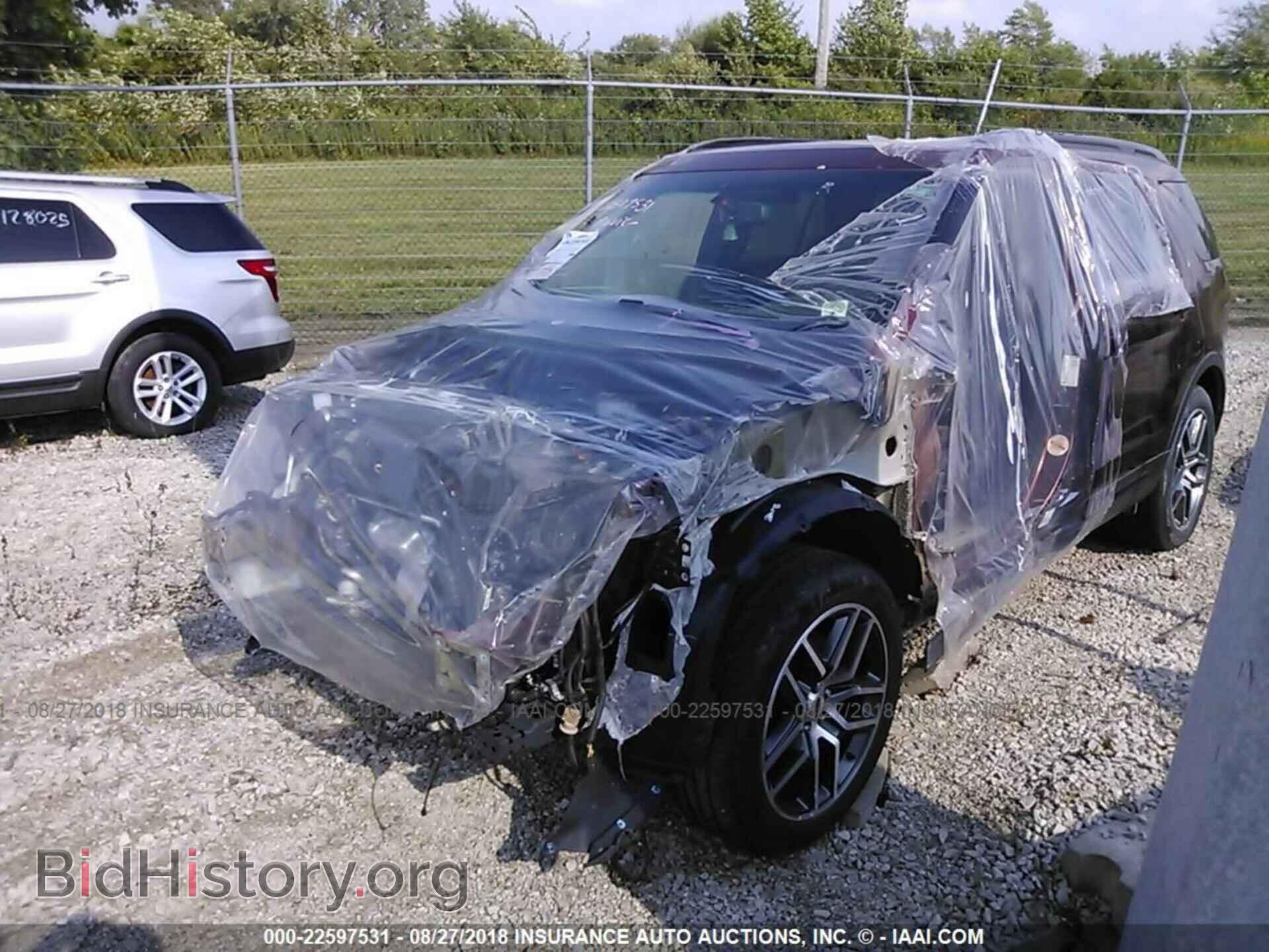 2016 Ford Explorer - VIN: 1FM5K8GT8GGC84778 - Фото 2