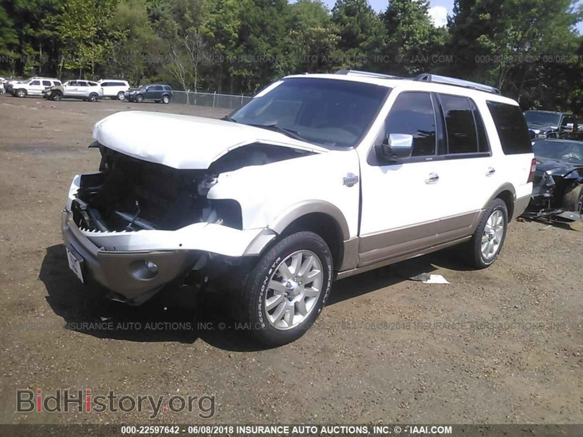 2014 Ford Expedition - VIN: 1FMJU1H5XEEF22476 - Фото 2