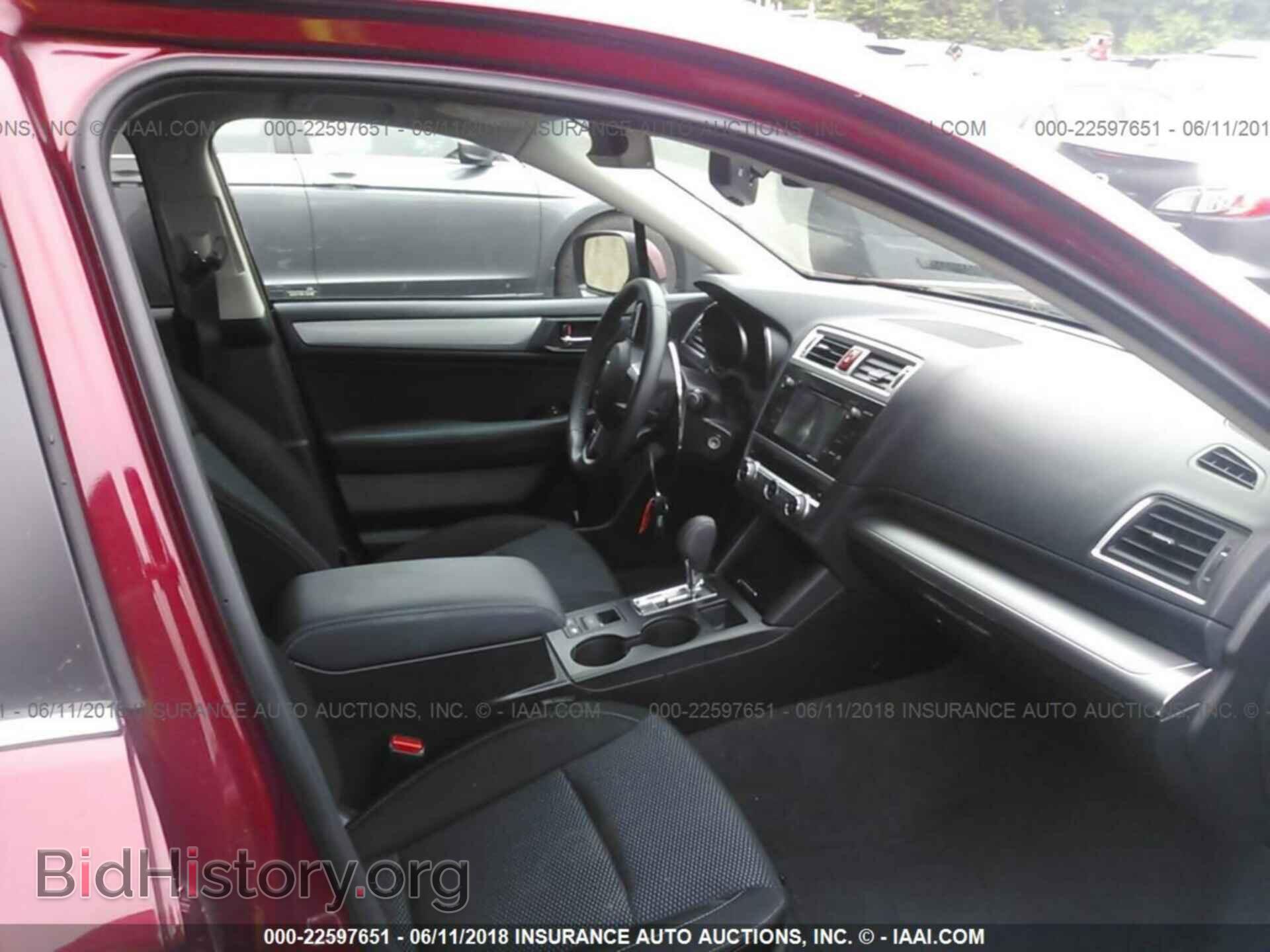 2017 Subaru Outback - VIN: 4S4BSAFC8H3338195 - Photo 5