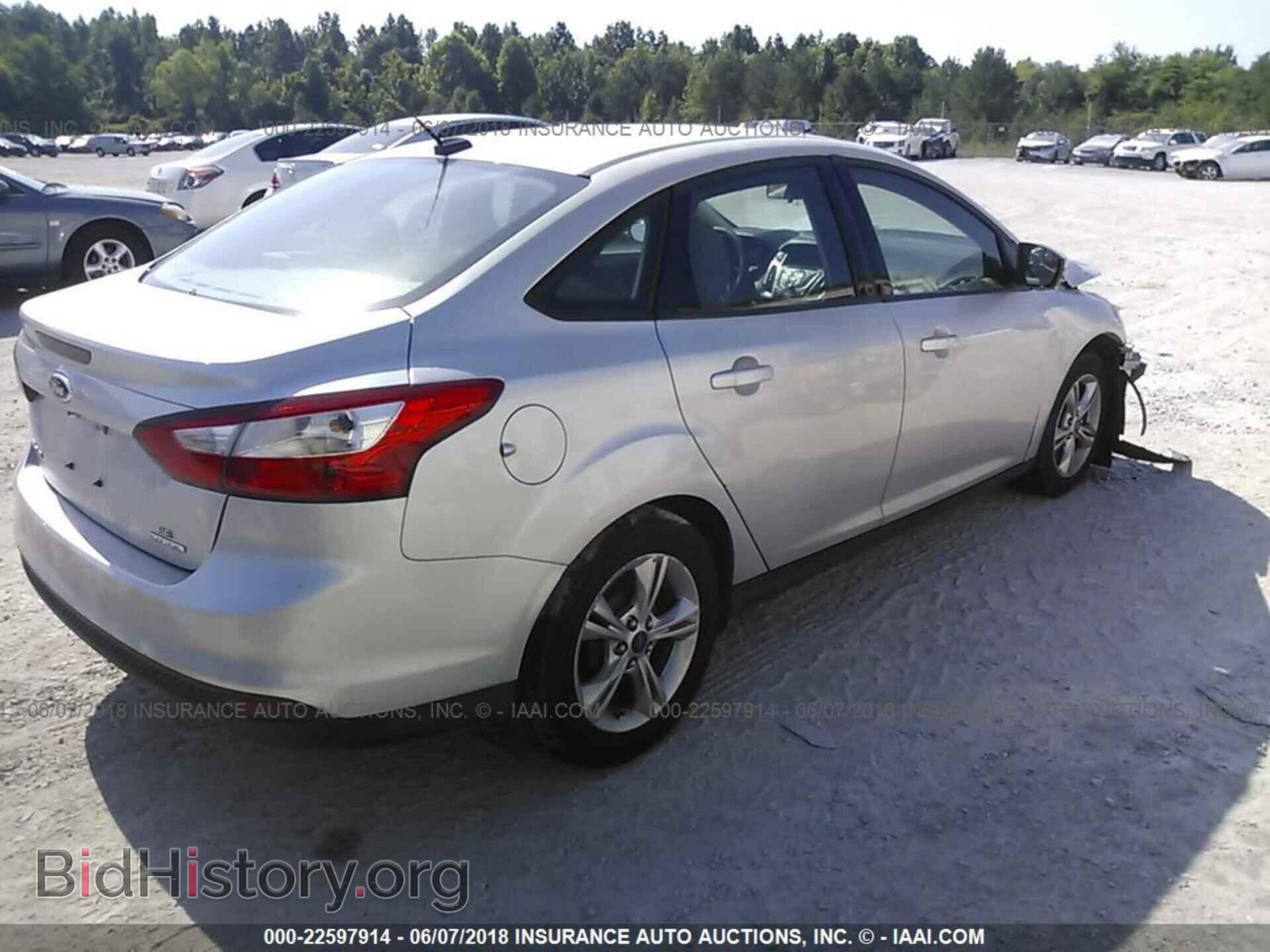 2013 Ford Focus - VIN: 1FADP3F21DL274860 - Photo 4