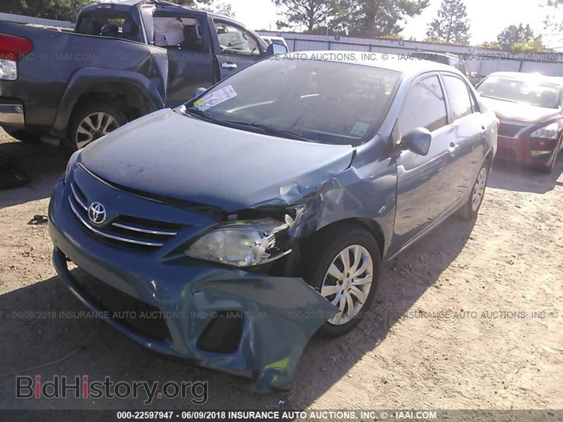 2013 Toyota Corolla - VIN: 5YFBU4EEXDP217902 - Photo 2