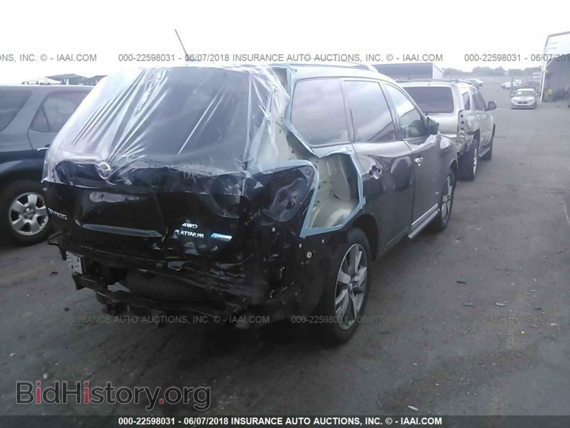 2014 Nissan Pathfinder - VIN: 5N1CR2MM4EC660734 - Фото 4