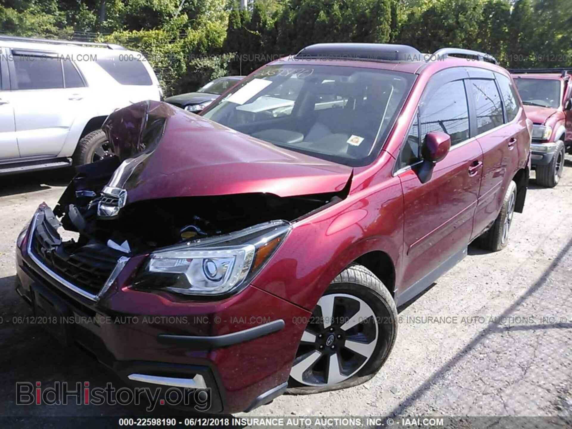 2017 Subaru Forester - VIN: JF2SJARC0HH566411 - Фото 2
