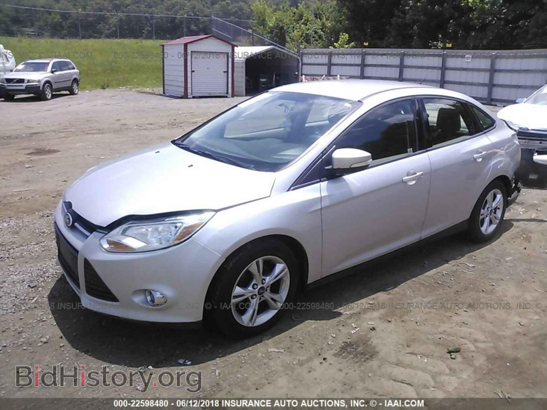 2013 Ford Focus - VIN: 1FADP3F23DL135877 - Photo 2