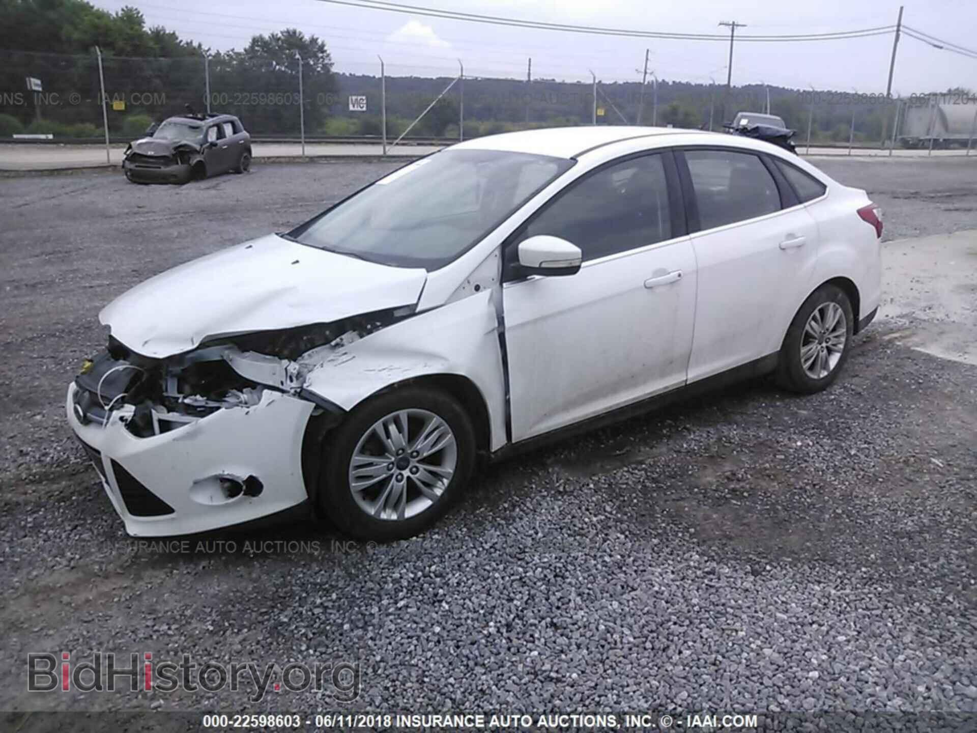 2012 Ford Focus - VIN: 1FAHP3H24CL405065 - Photo 2