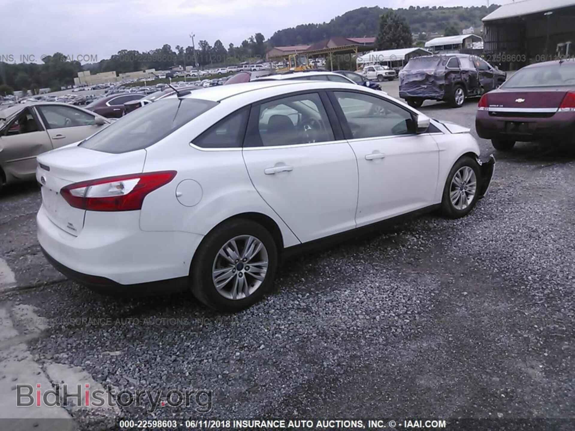 2012 Ford Focus - VIN: 1FAHP3H24CL405065 - Photo 4