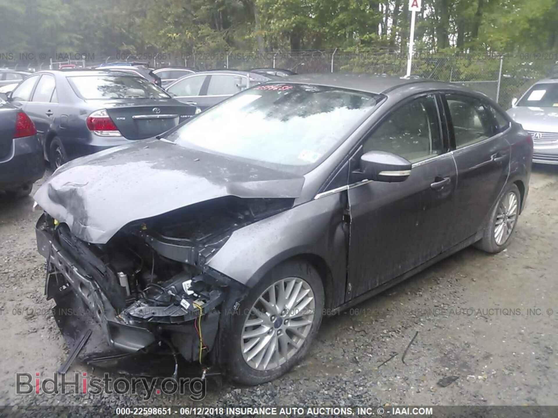 2012 Ford Focus - VIN: 1FAHP3H21CL298847 - Photo 2