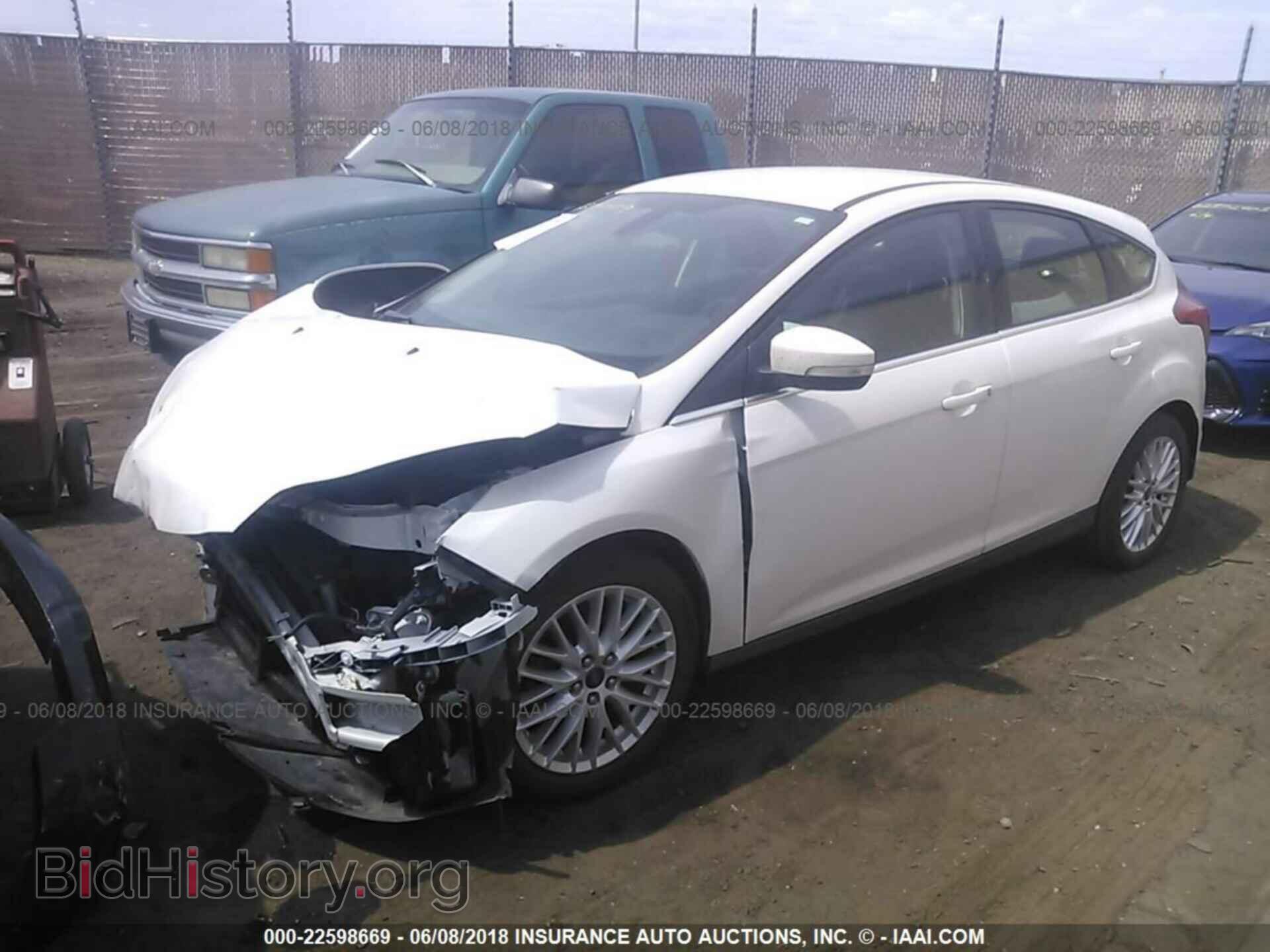 2012 Ford Focus - VIN: 1FAHP3M21CL234409 - Фото 2