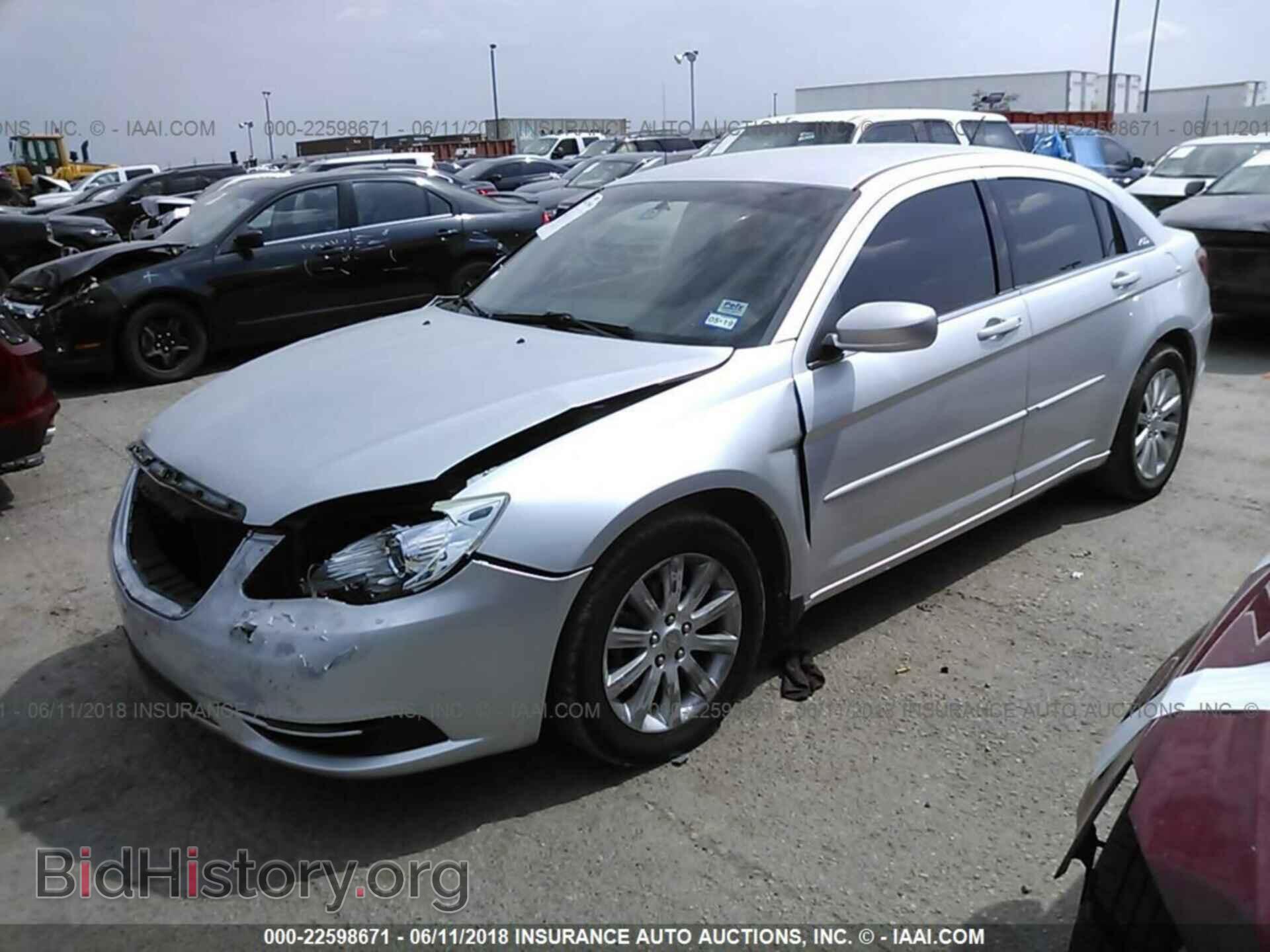 2012 Chrysler 200 - VIN: 1C3CCBBB0CN183670 - Фото 2