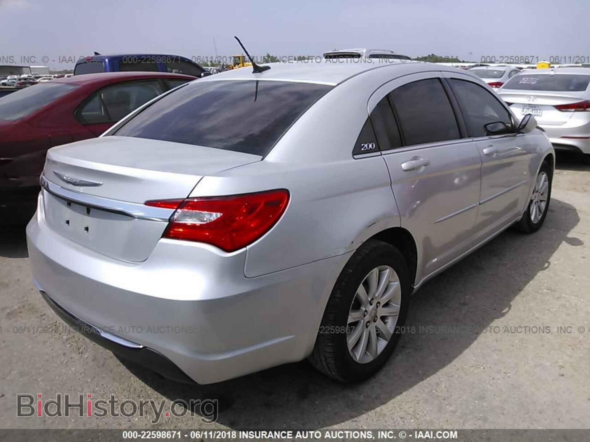 2012 Chrysler 200 - VIN: 1C3CCBBB0CN183670 - Фото 4