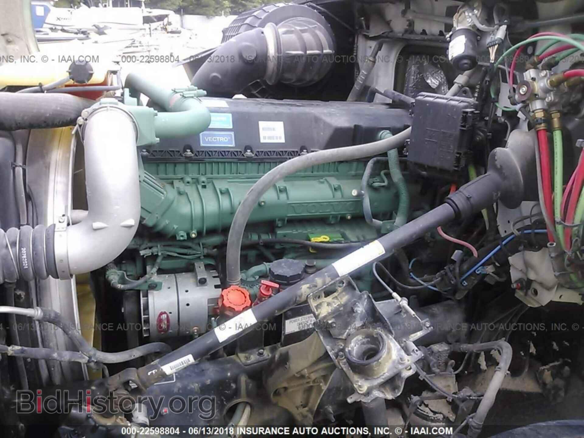 2015 Volvo Vnl - VIN: 4V4NC9EJ0FN936347 - Фото 9