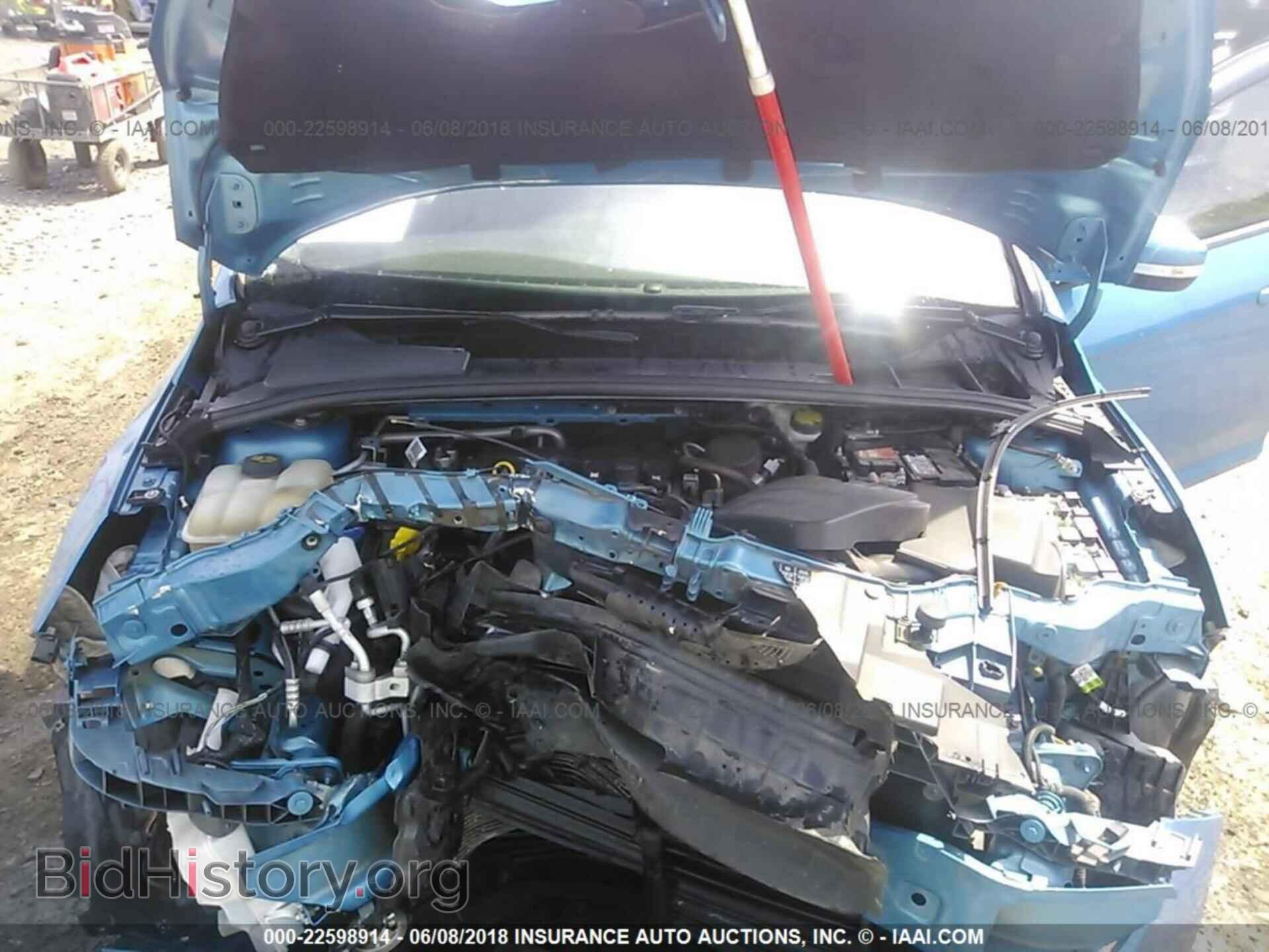 2016 Ford Focus - VIN: 1FADP3F28GL202297 - Photo 10