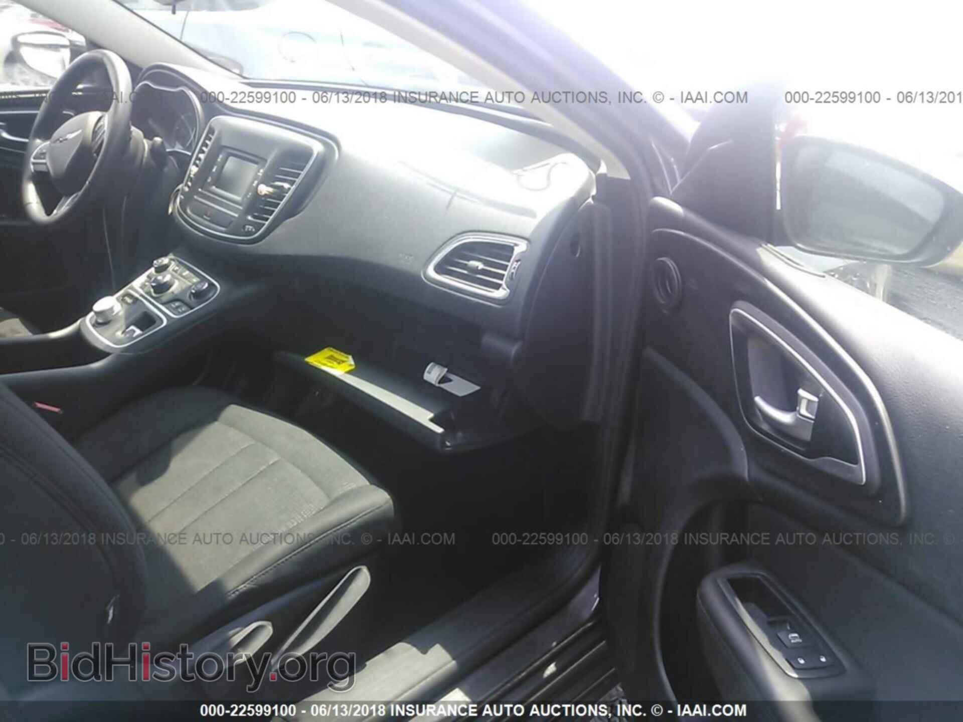 2015 Chrysler 200 - VIN: 1C3CCCAB7FN748637 - Photo 5