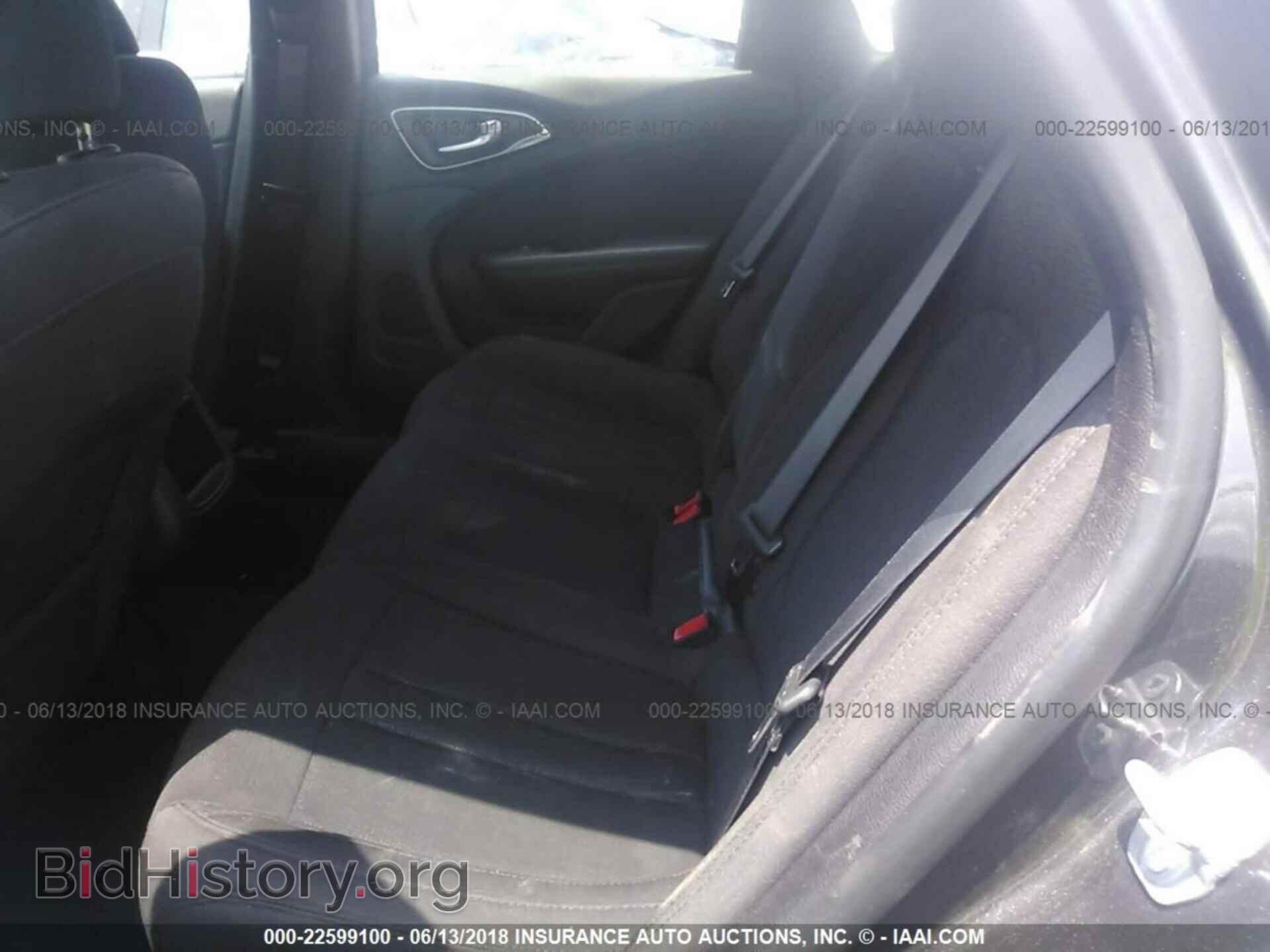 2015 Chrysler 200 - VIN: 1C3CCCAB7FN748637 - Photo 8