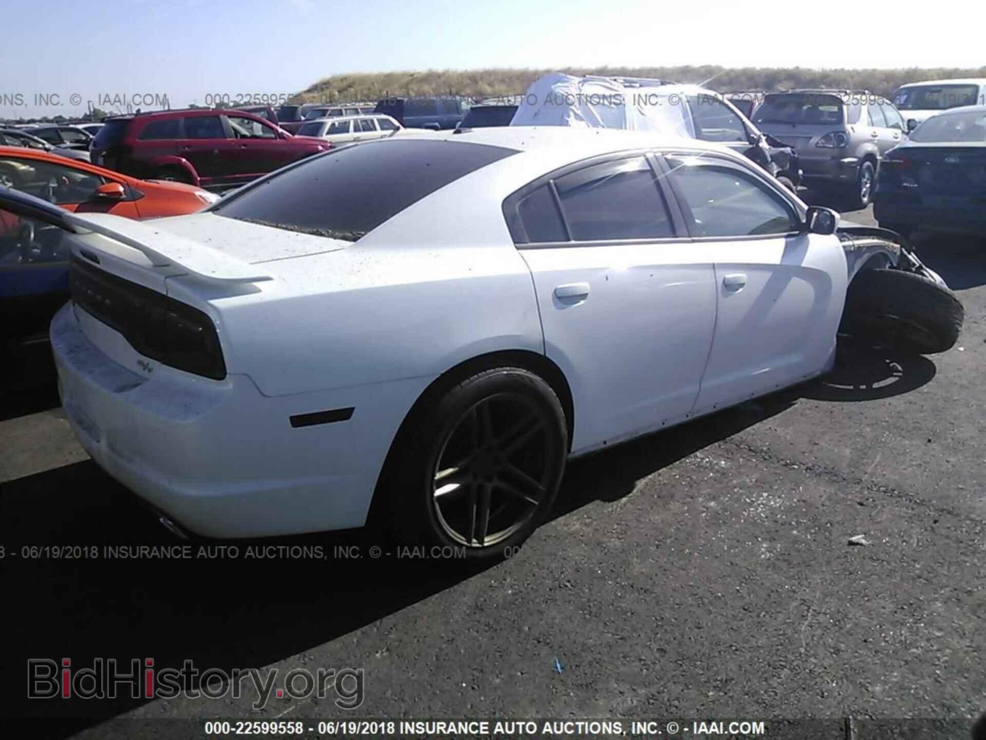 2013 Dodge Charger - VIN: 2C3CDXCT6DH542449 - Photo 4