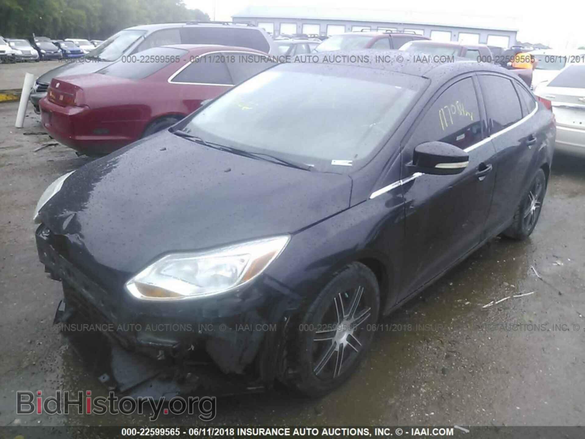 2012 Ford Focus - VIN: 1FAHP3H29CL210790 - Photo 2