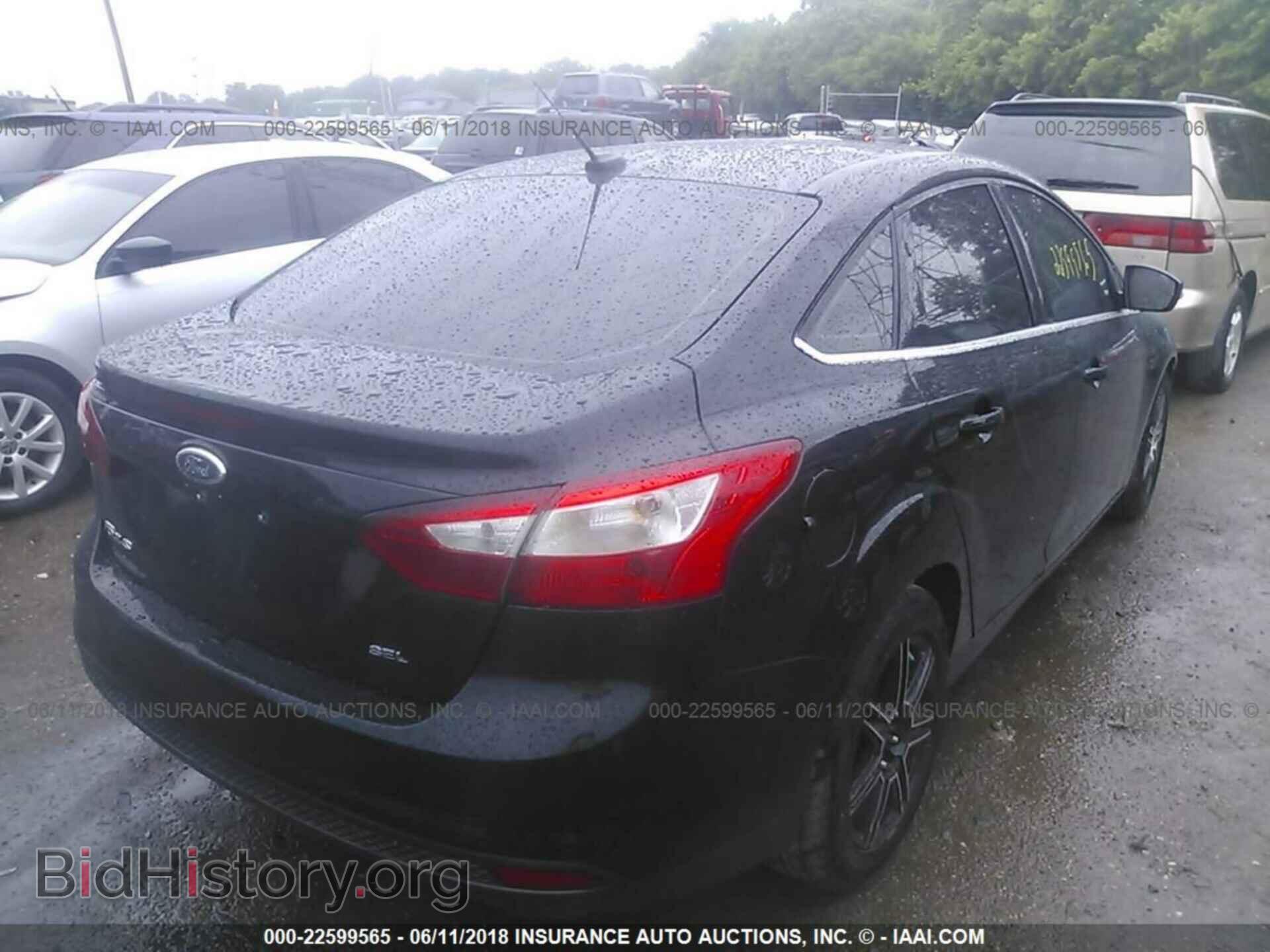 2012 Ford Focus - VIN: 1FAHP3H29CL210790 - Photo 4