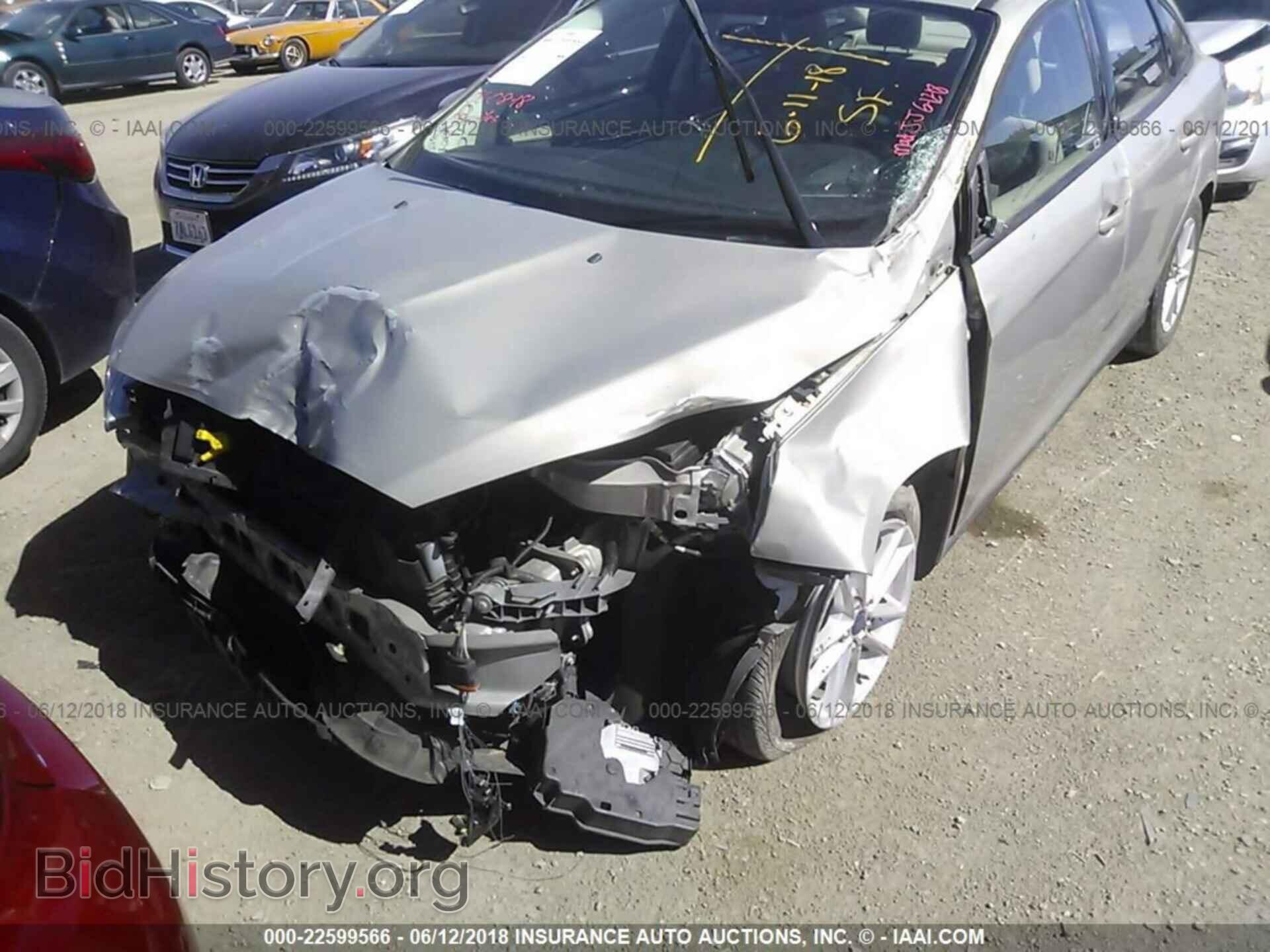 2015 Ford Focus - VIN: 1FADP3F25FL221825 - Photo 6