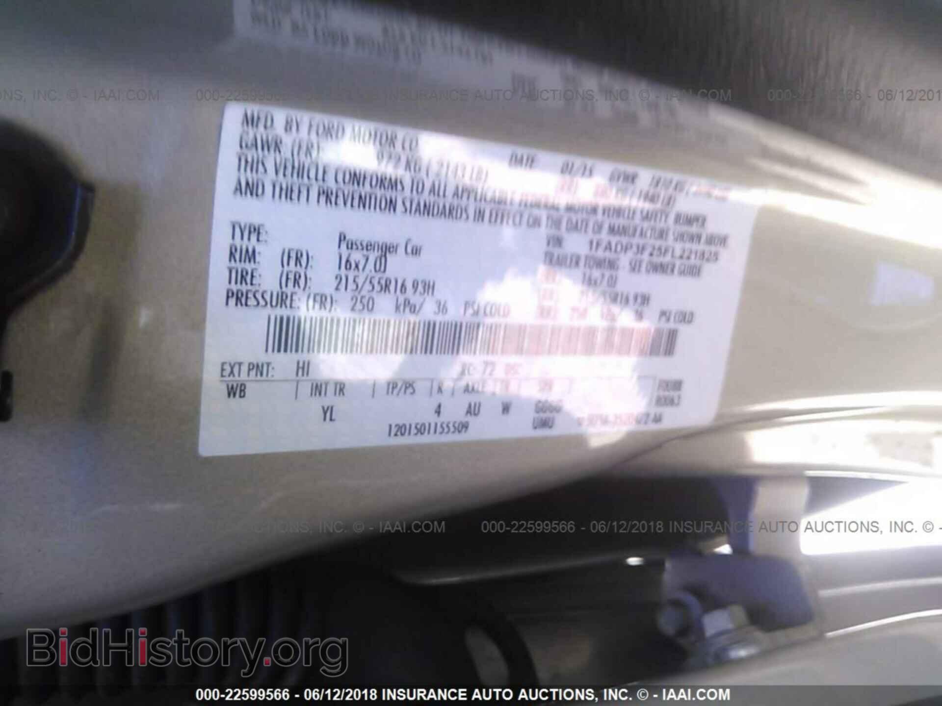 2015 Ford Focus - VIN: 1FADP3F25FL221825 - Photo 9