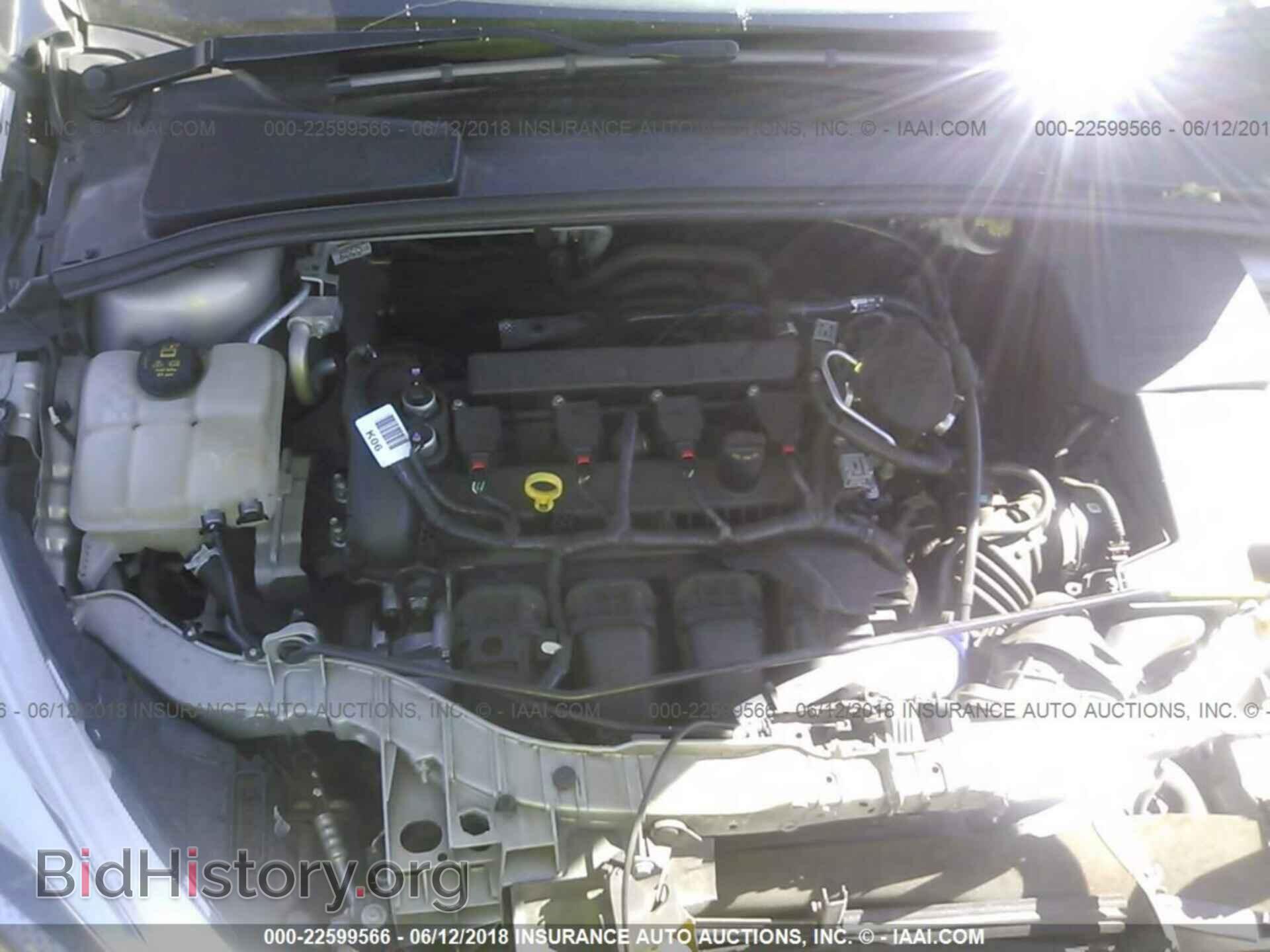 2015 Ford Focus - VIN: 1FADP3F25FL221825 - Photo 10