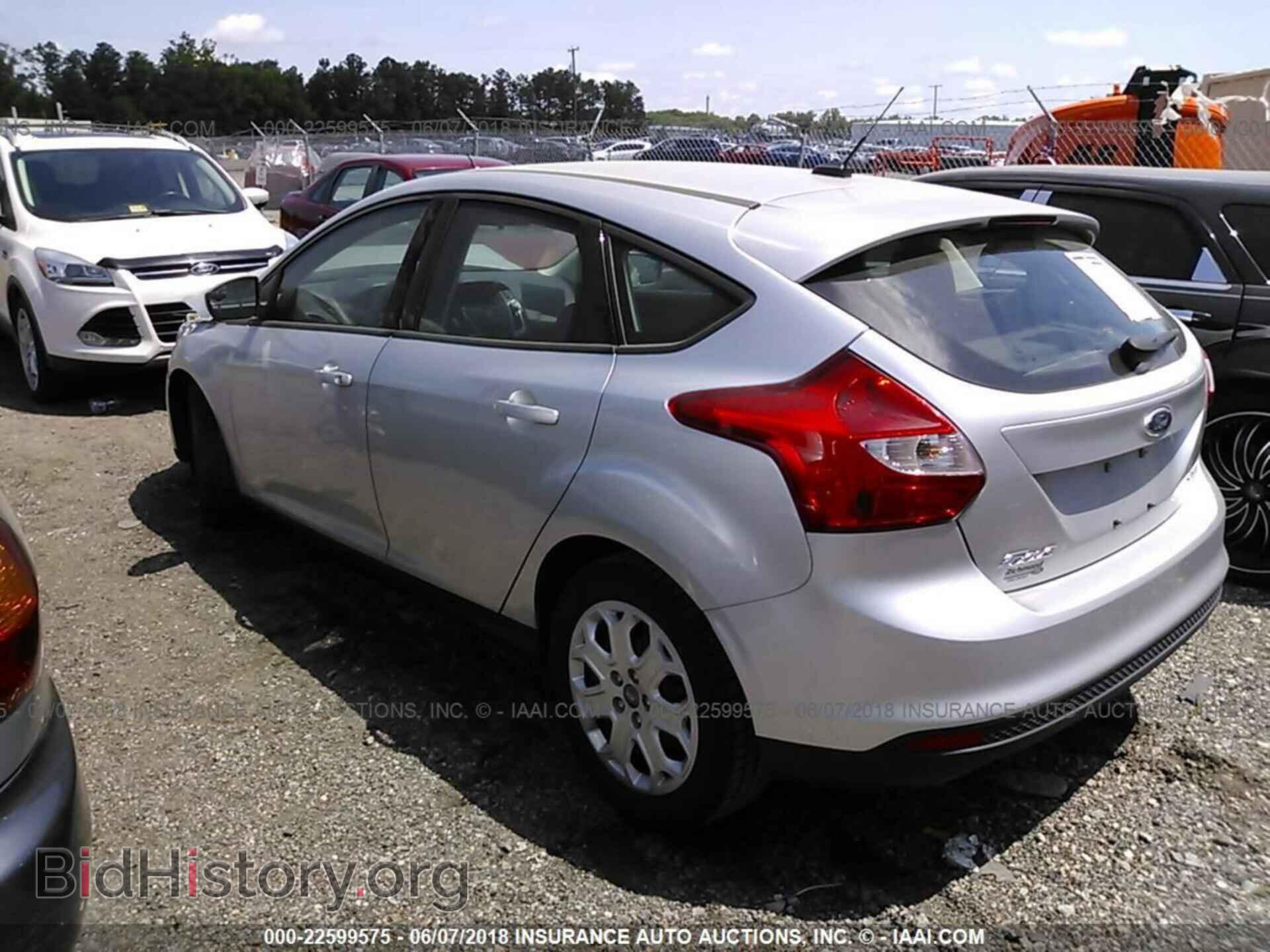 2012 Ford Focus - VIN: 1FAHP3K2XCL220320 - Photo 3