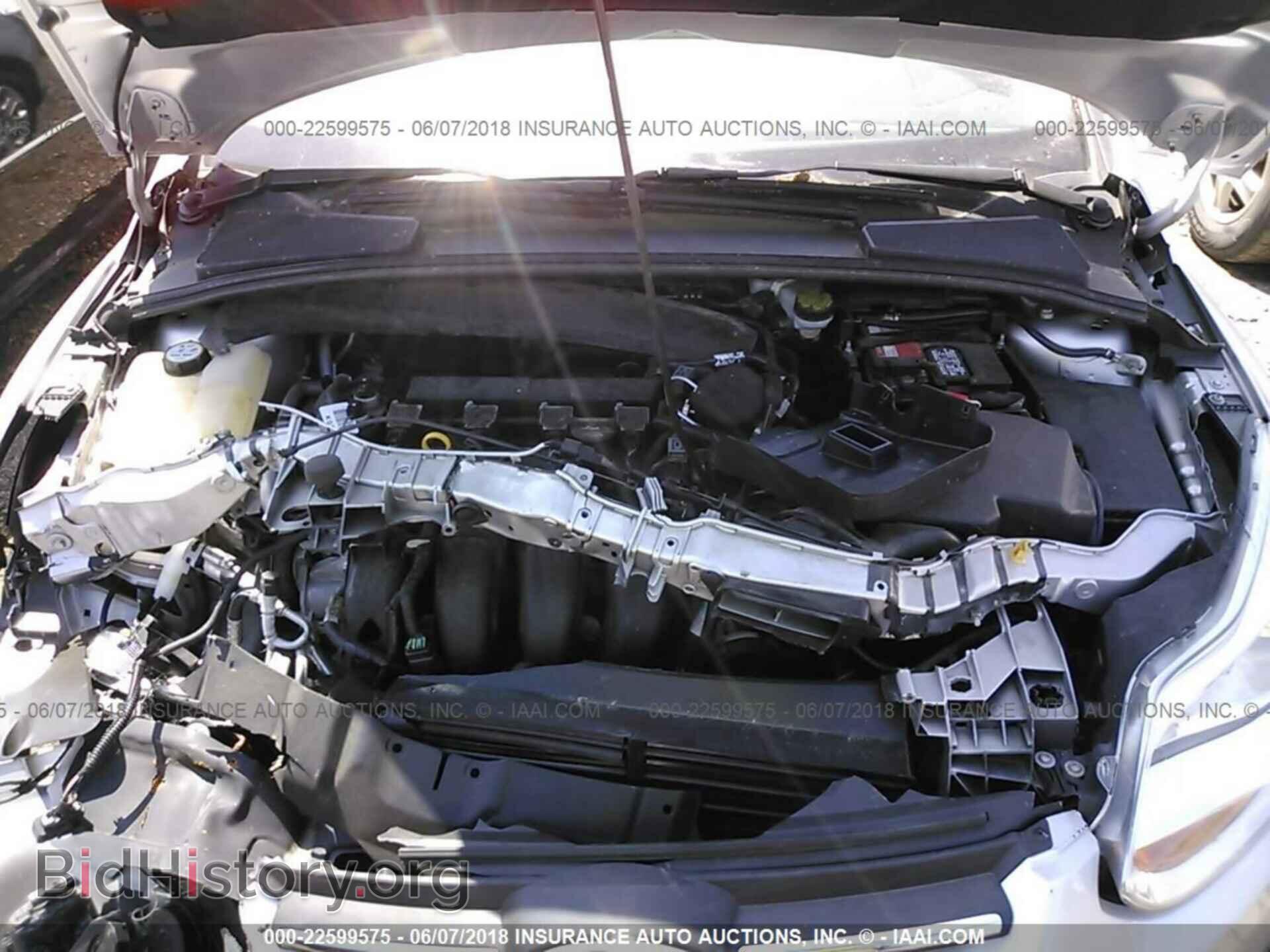 2012 Ford Focus - VIN: 1FAHP3K2XCL220320 - Photo 10