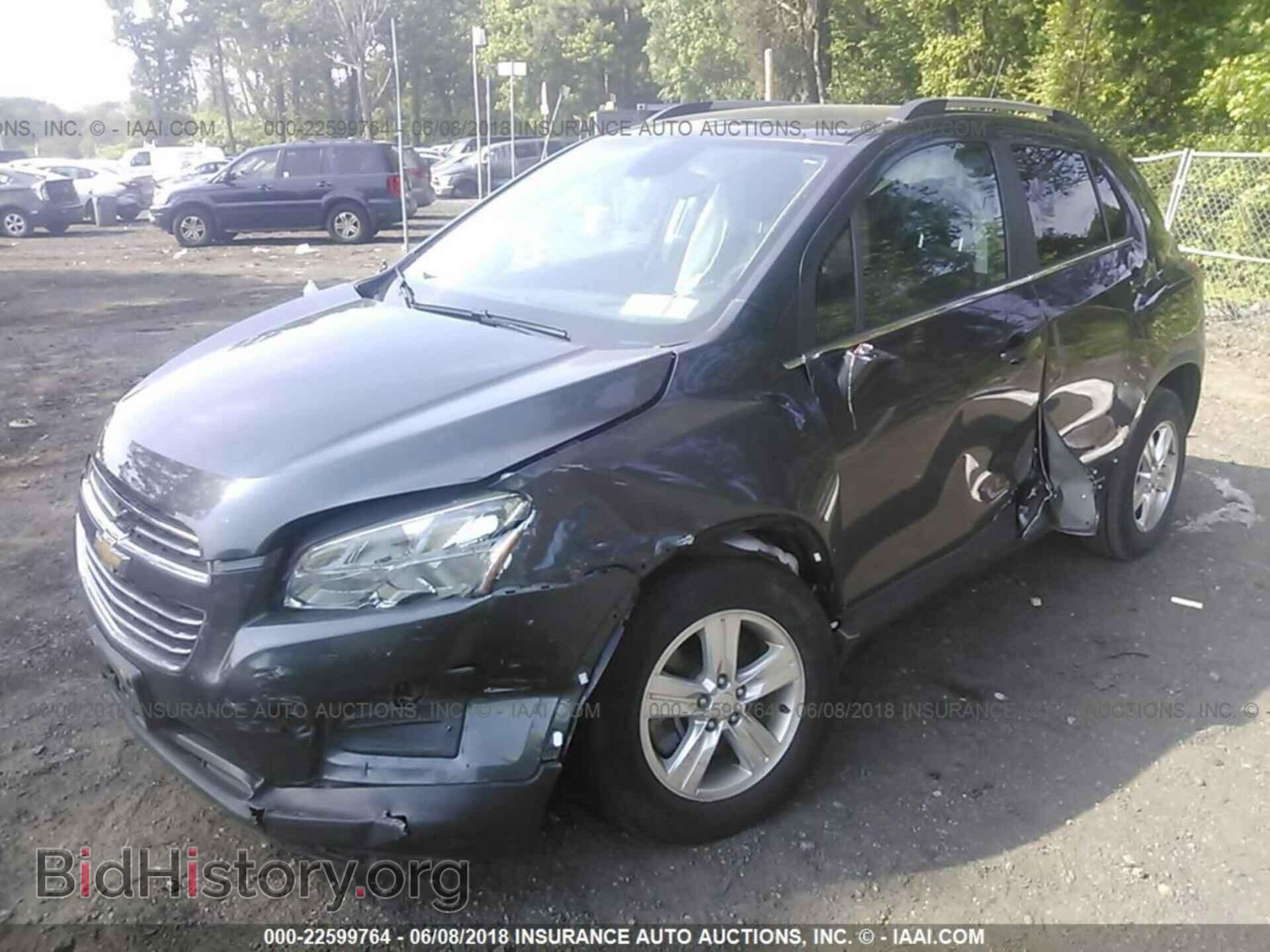 2016 Chevrolet Trax - VIN: 3GNCJPSB9GL263223 - Фото 2