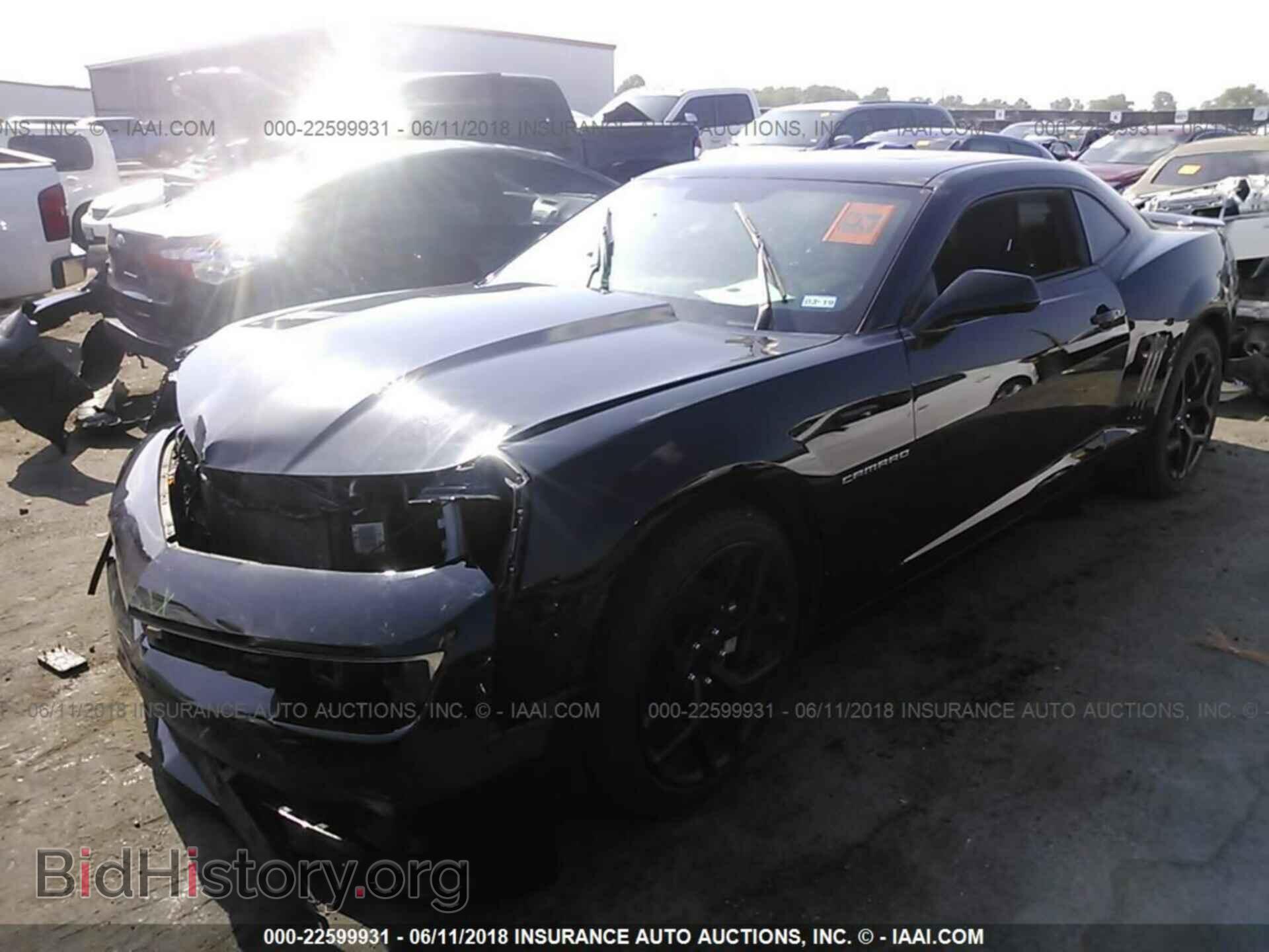 2015 Chevrolet Camaro - VIN: 2G1FD1E34F9242255 - Фото 2