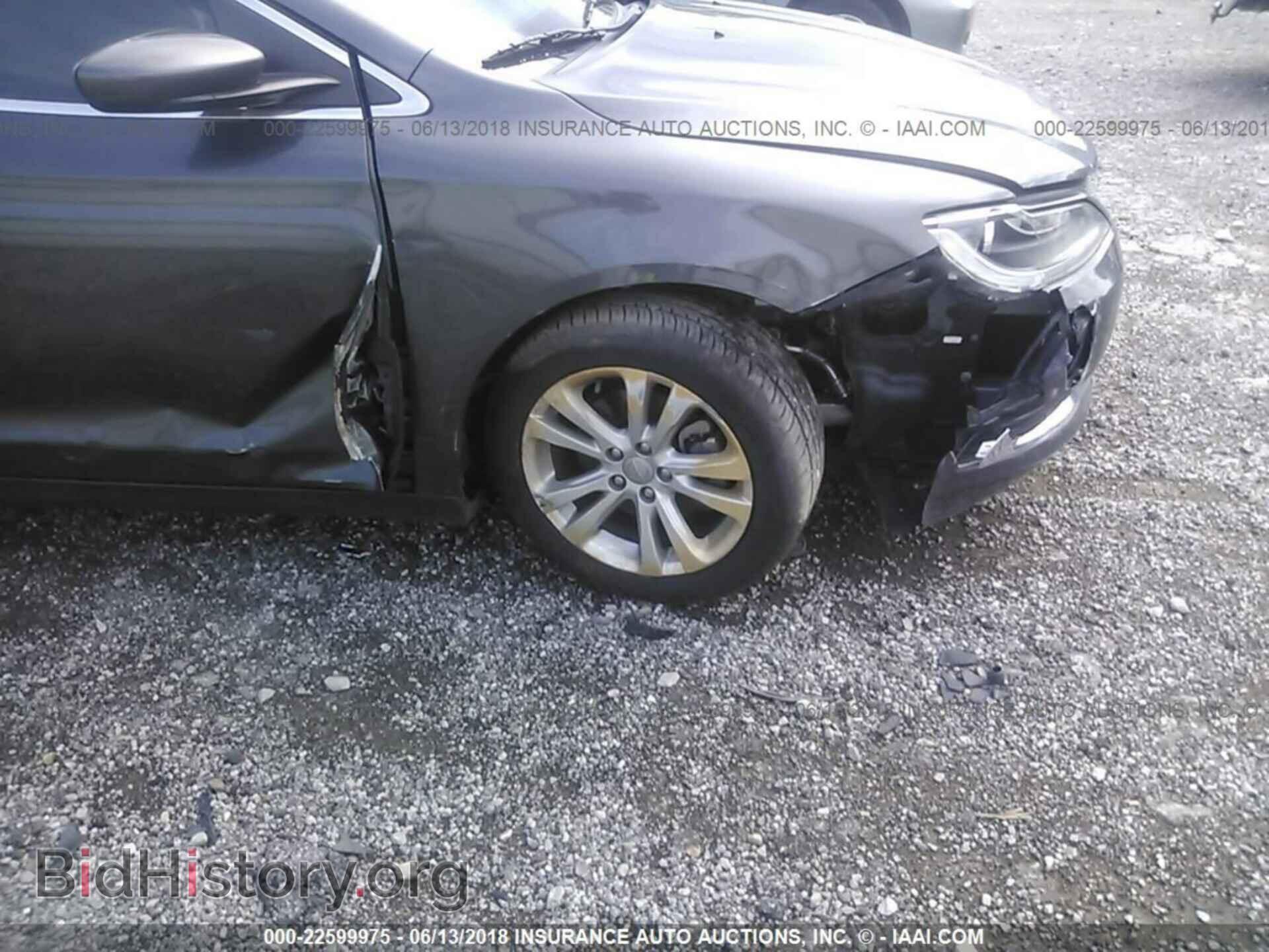 2015 Chrysler 200 - VIN: 1C3CCCAB1FN552628 - Photo 6
