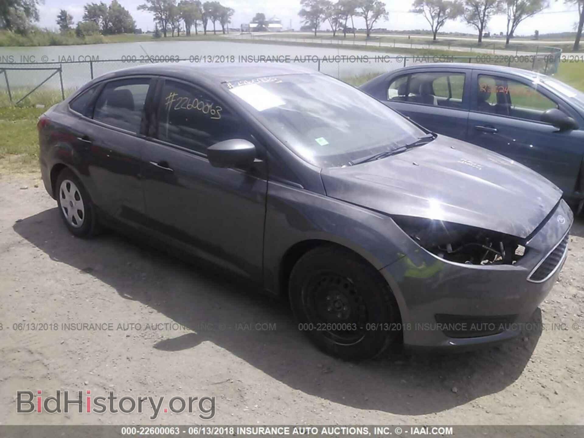 Photo 1FADP3E27FL268663 - Ford Focus 2015