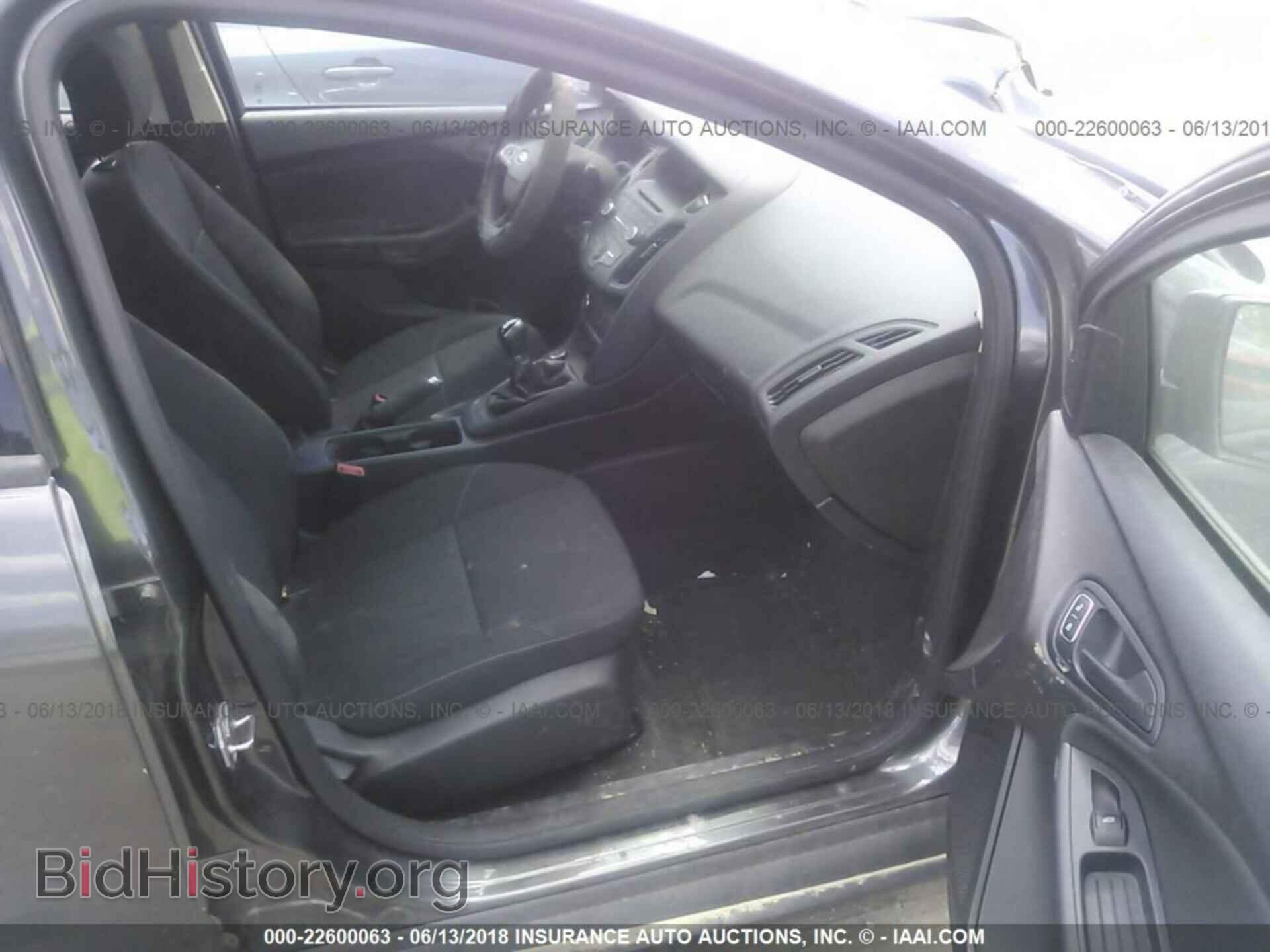 2015 Ford Focus - VIN: 1FADP3E27FL268663 - Photo 5