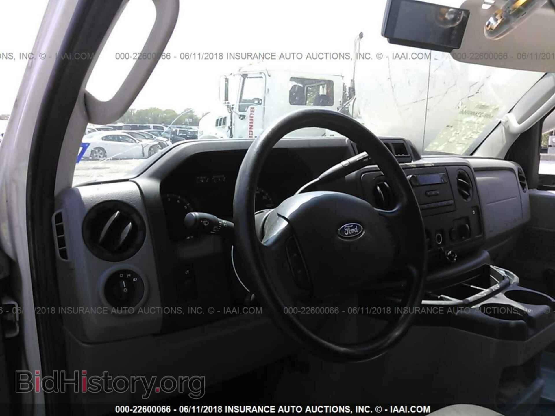 2015 Ford Econoline - VIN: 1FDWE3FL8FDA09461 - Photo 5