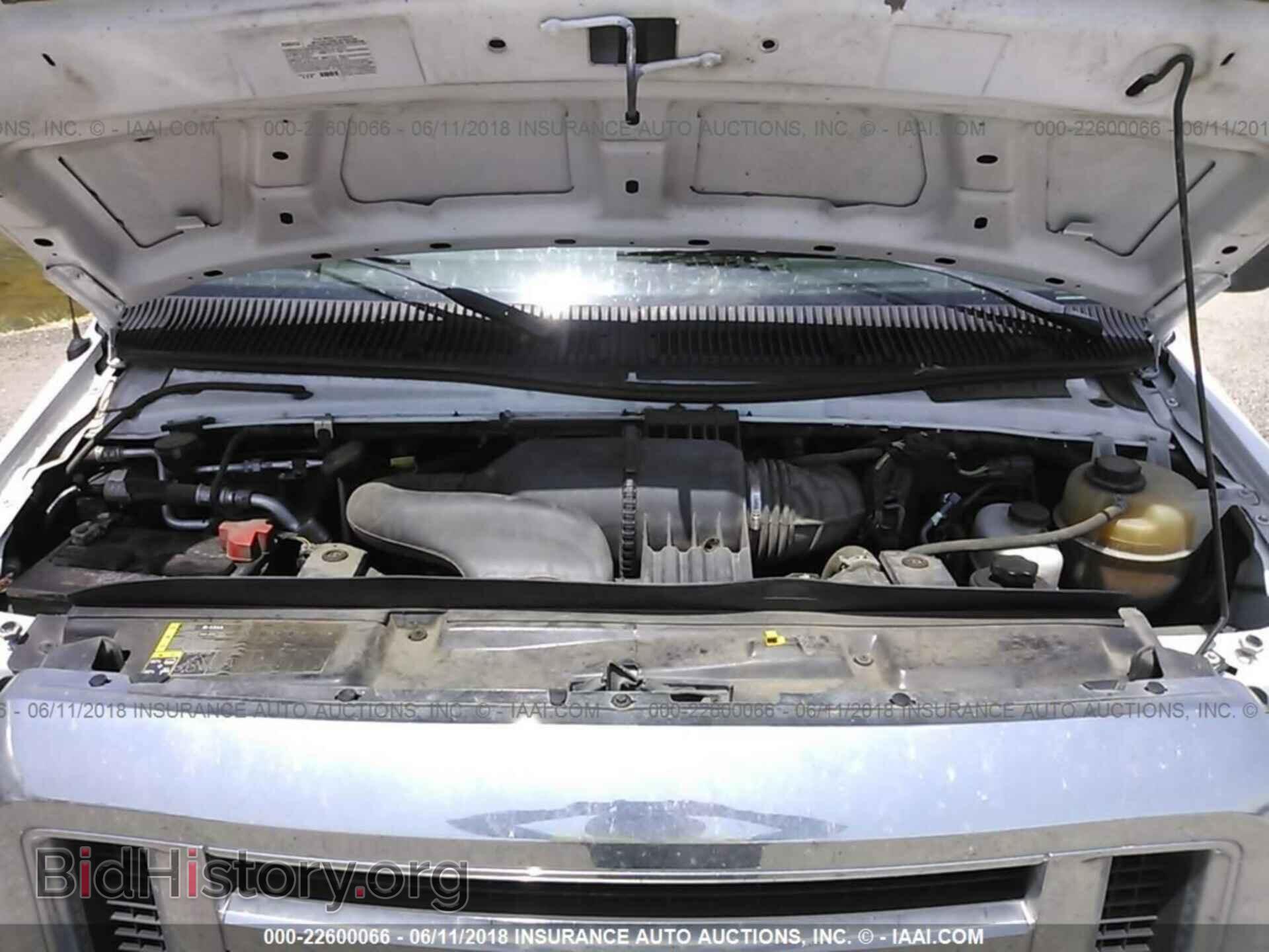 2015 Ford Econoline - VIN: 1FDWE3FL8FDA09461 - Photo 9