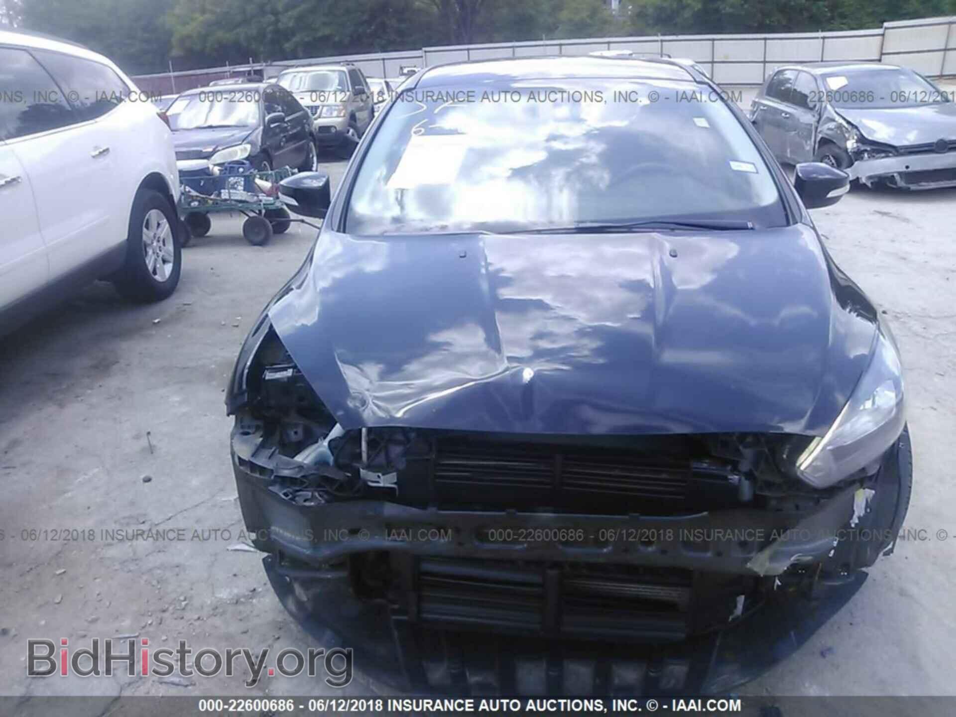 2016 Ford Focus - VIN: 1FADP3F21GL360318 - Photo 6