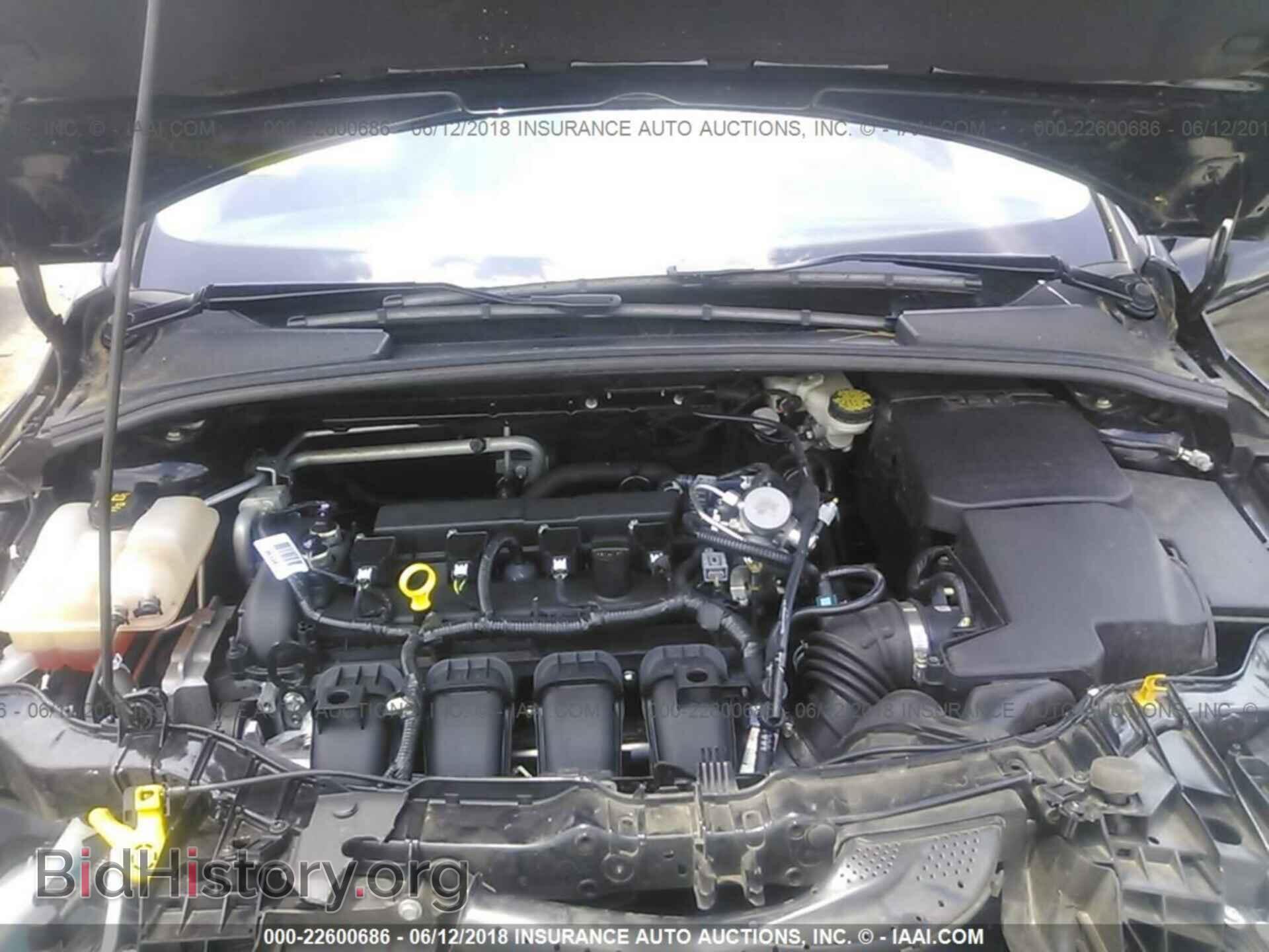 2016 Ford Focus - VIN: 1FADP3F21GL360318 - Photo 10