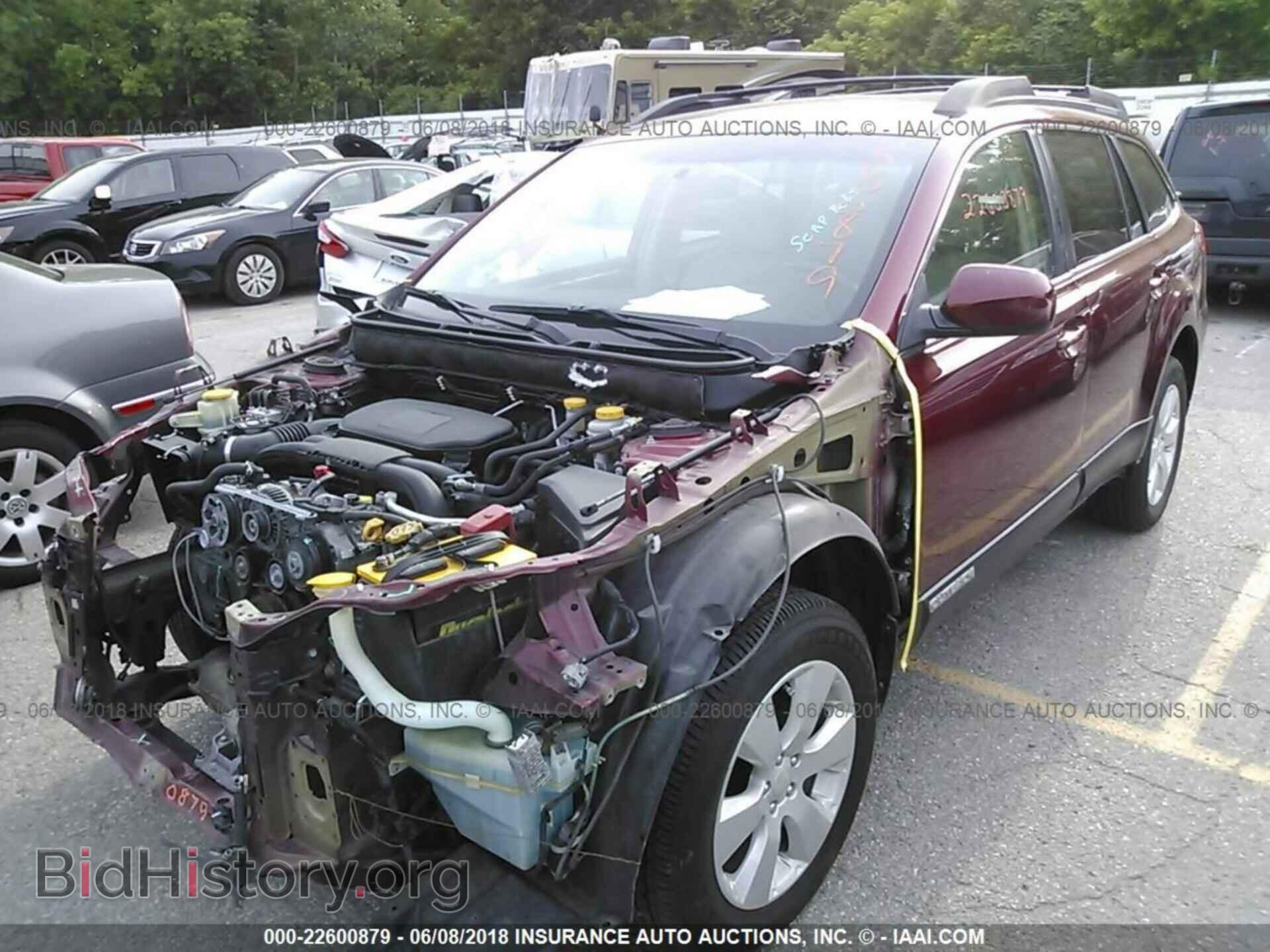 2011 Subaru Outback - VIN: 4S4BRCCC6B1332376 - Фото 2