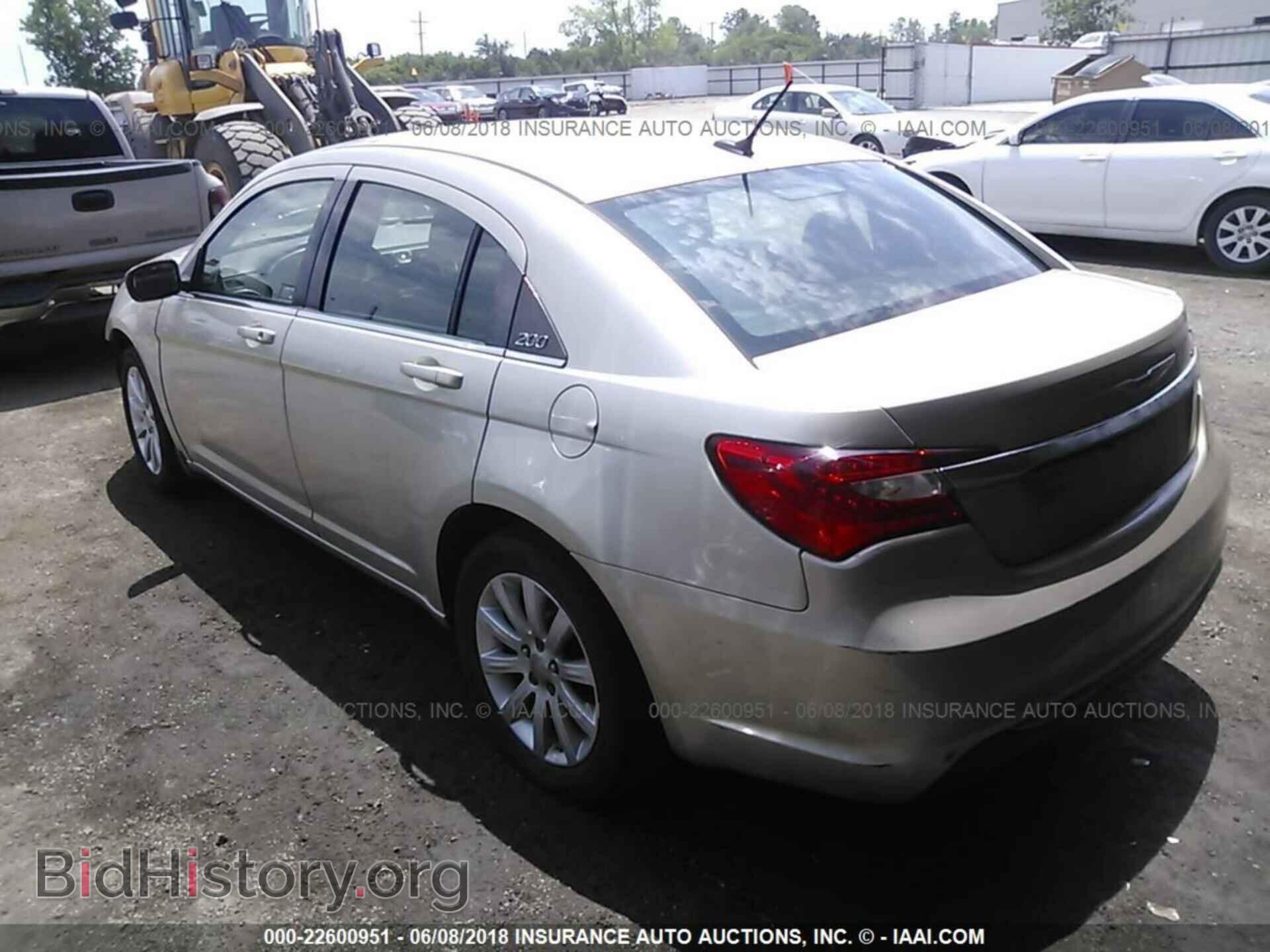 2013 Chrysler 200 - VIN: 1C3CCBBB7DN706572 - Фото 3