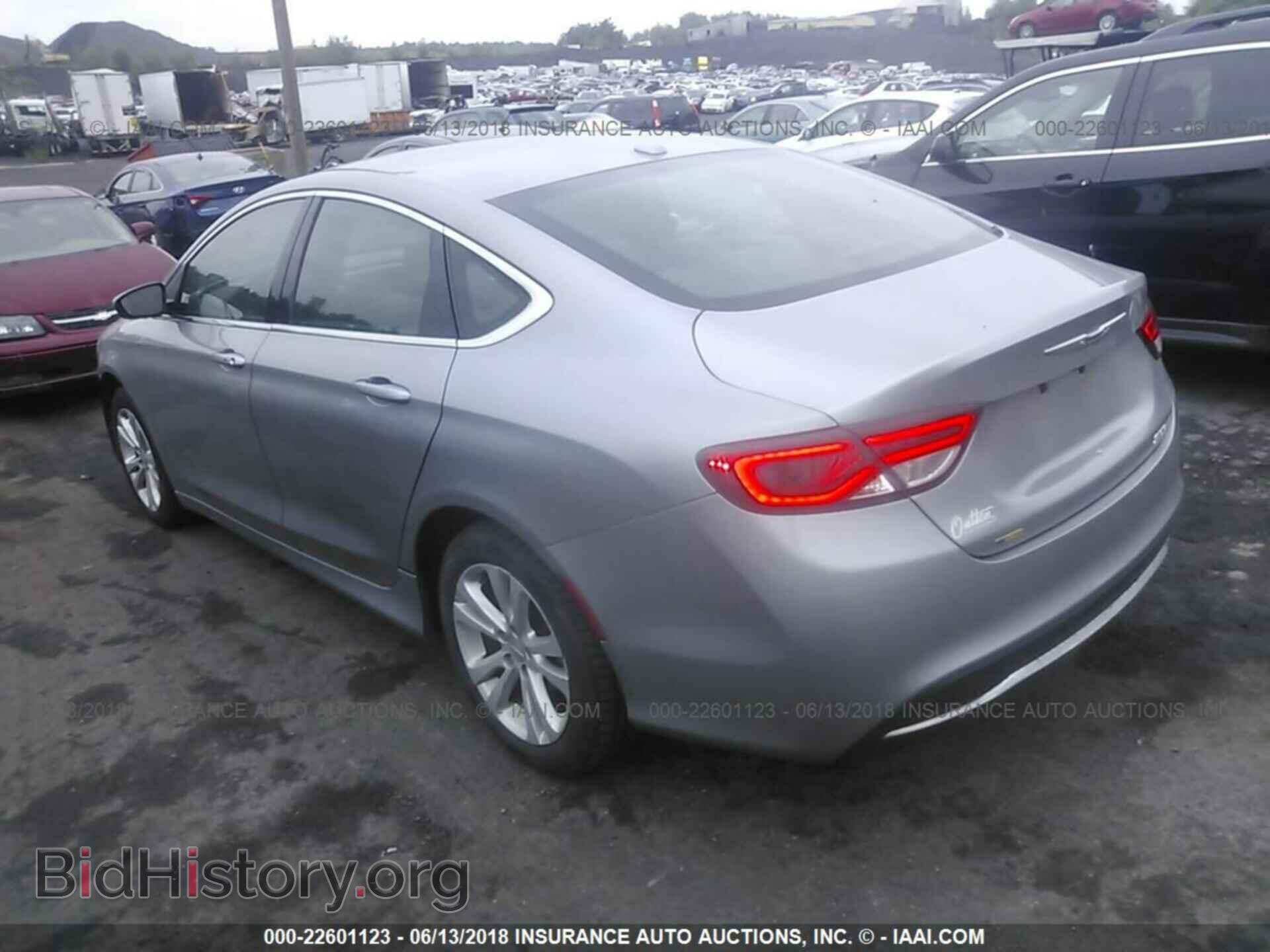 2015 Chrysler 200 - VIN: 1C3CCCAB9FN631657 - Photo 3